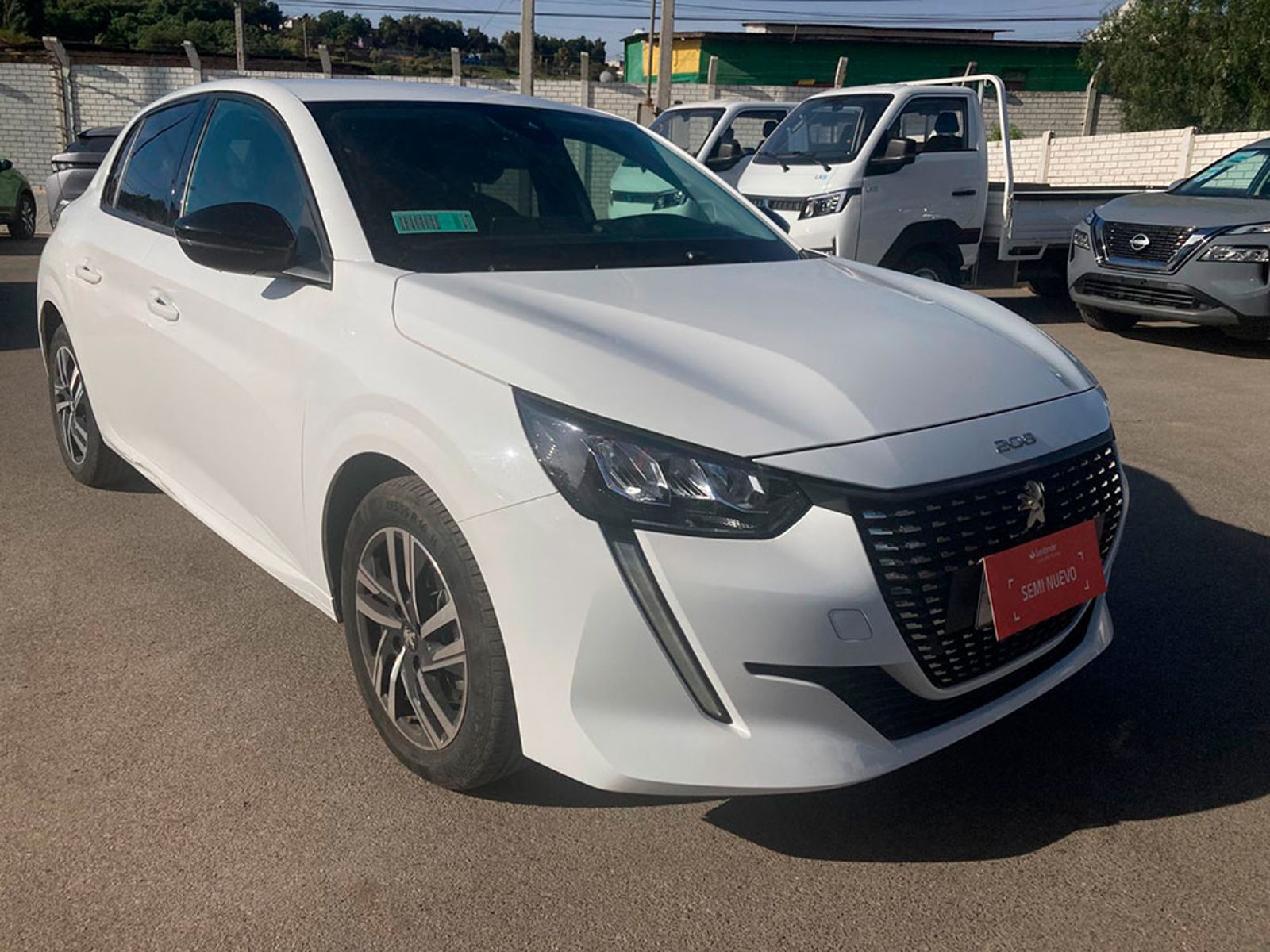 PEUGEOT 208 Allure Pack Puretech 130 EAT8 e6.4 2024 - Imagen 8 de 12