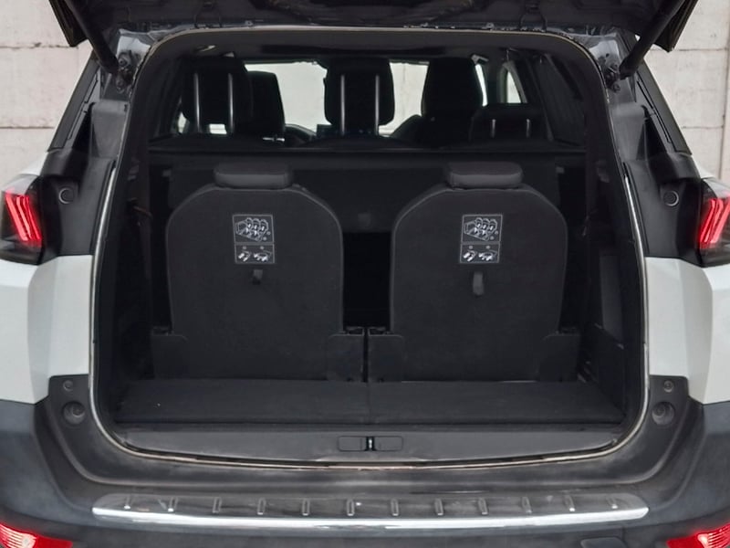 Peugeot 5008 BLUEHDI 130 1.5 AUT 2023 - Imagen 9 de 12