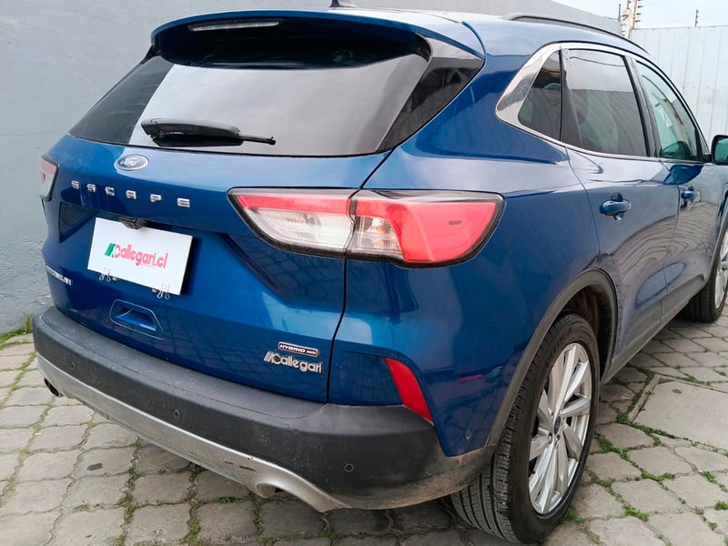 Ford ESCAPE FHEV 2.5 AUT 2023 - Imagen 9 de 11
