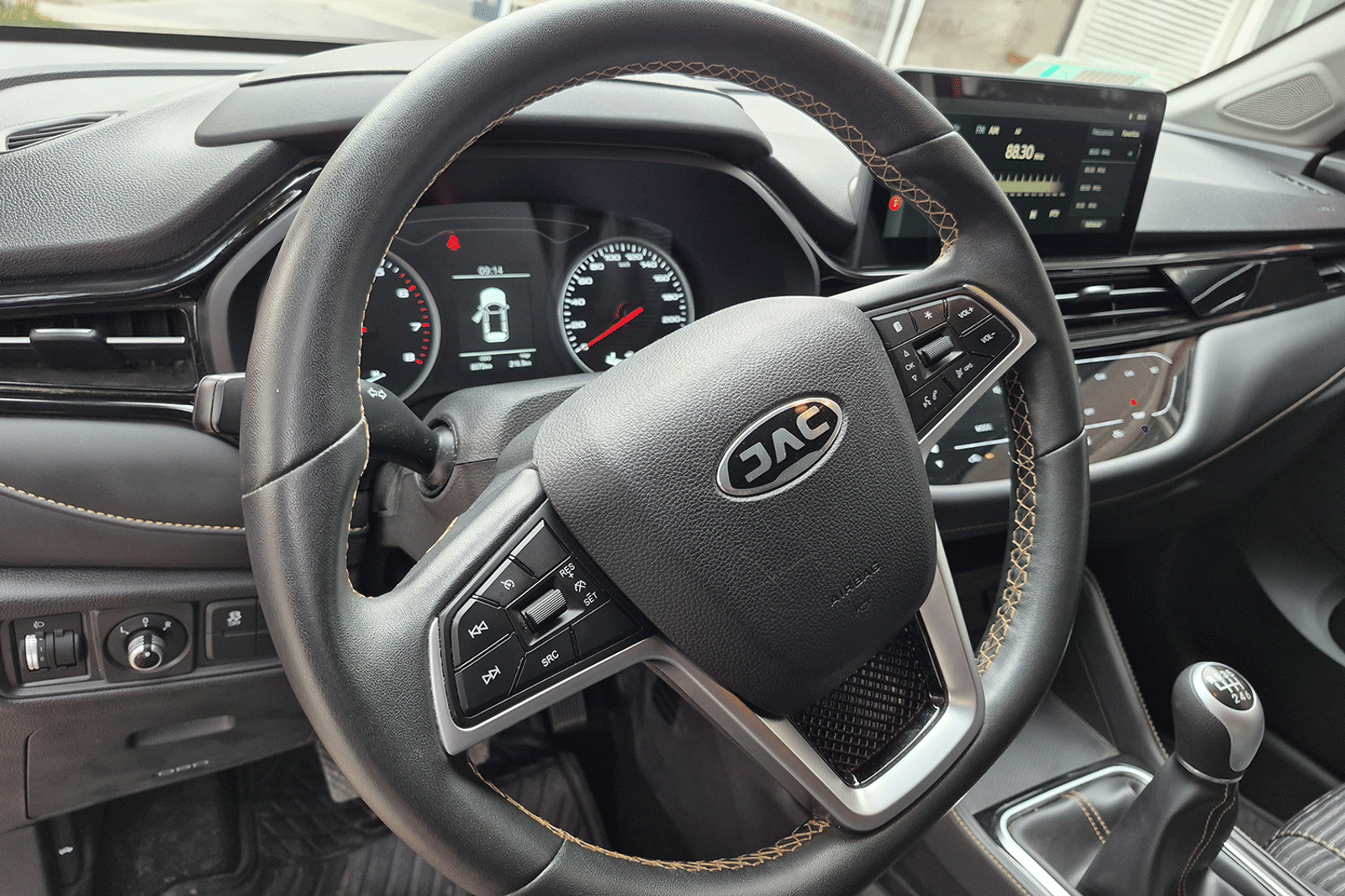 JAC JS4 LUXURY HB 1.5 2024 - Imagen 3 de 12