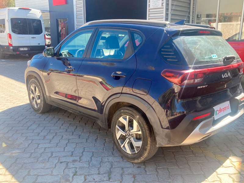 Kia SONET EX 1.5 2023 - Imagen 9 de 12
