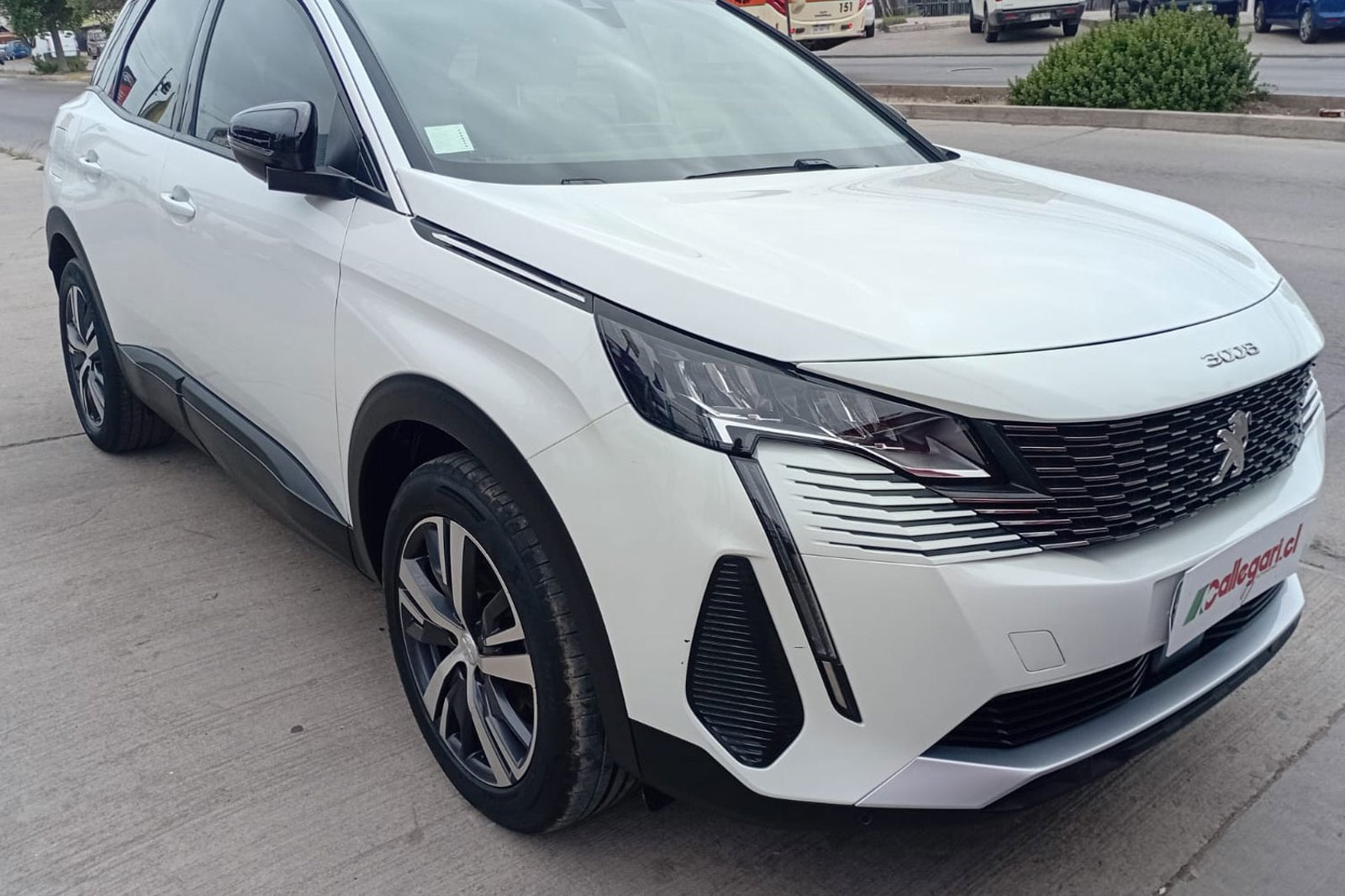 PEUGEOT 3008 PURETECH 1.2L 2023 - Imagen 10 de 12