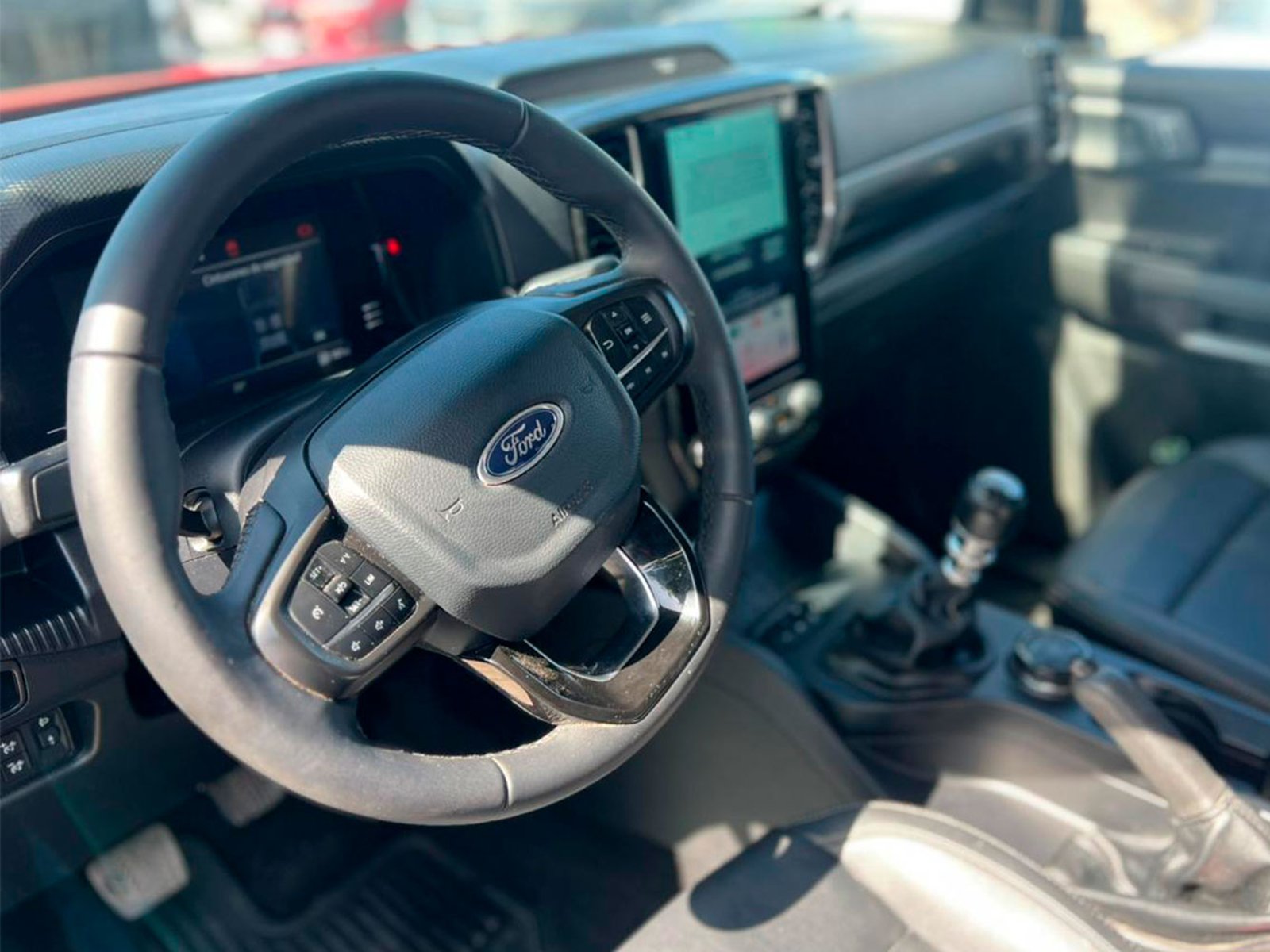 Ford RANGER XLT 4X4 2.0 2025 - Foto 5 de 11