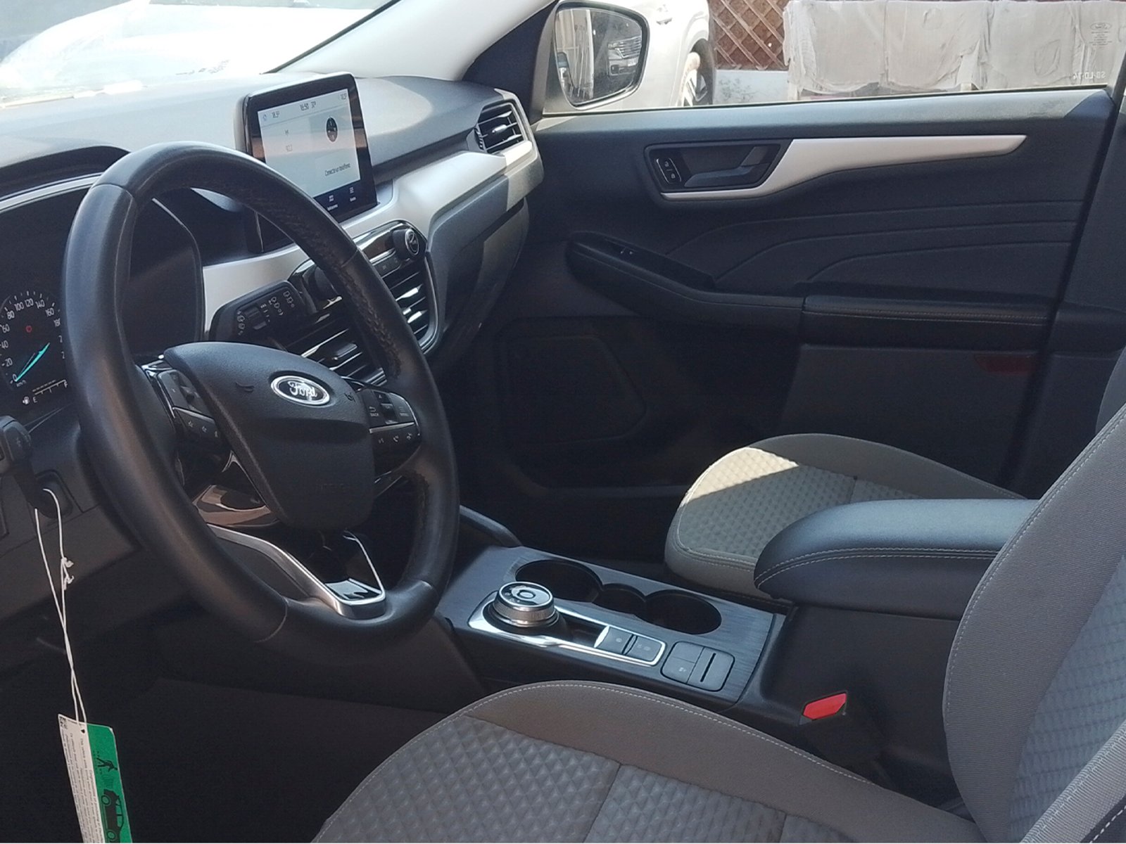 Ford ESCAPE FHEV 2.5 AUT 2023 - Foto 5 de 11