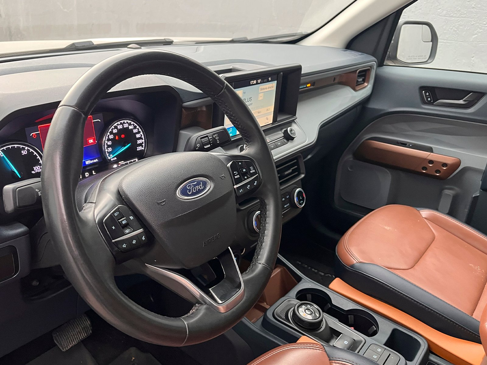 Ford MAVERICK LARIAT 2.5 AUT 2025 - Foto 3 de 12