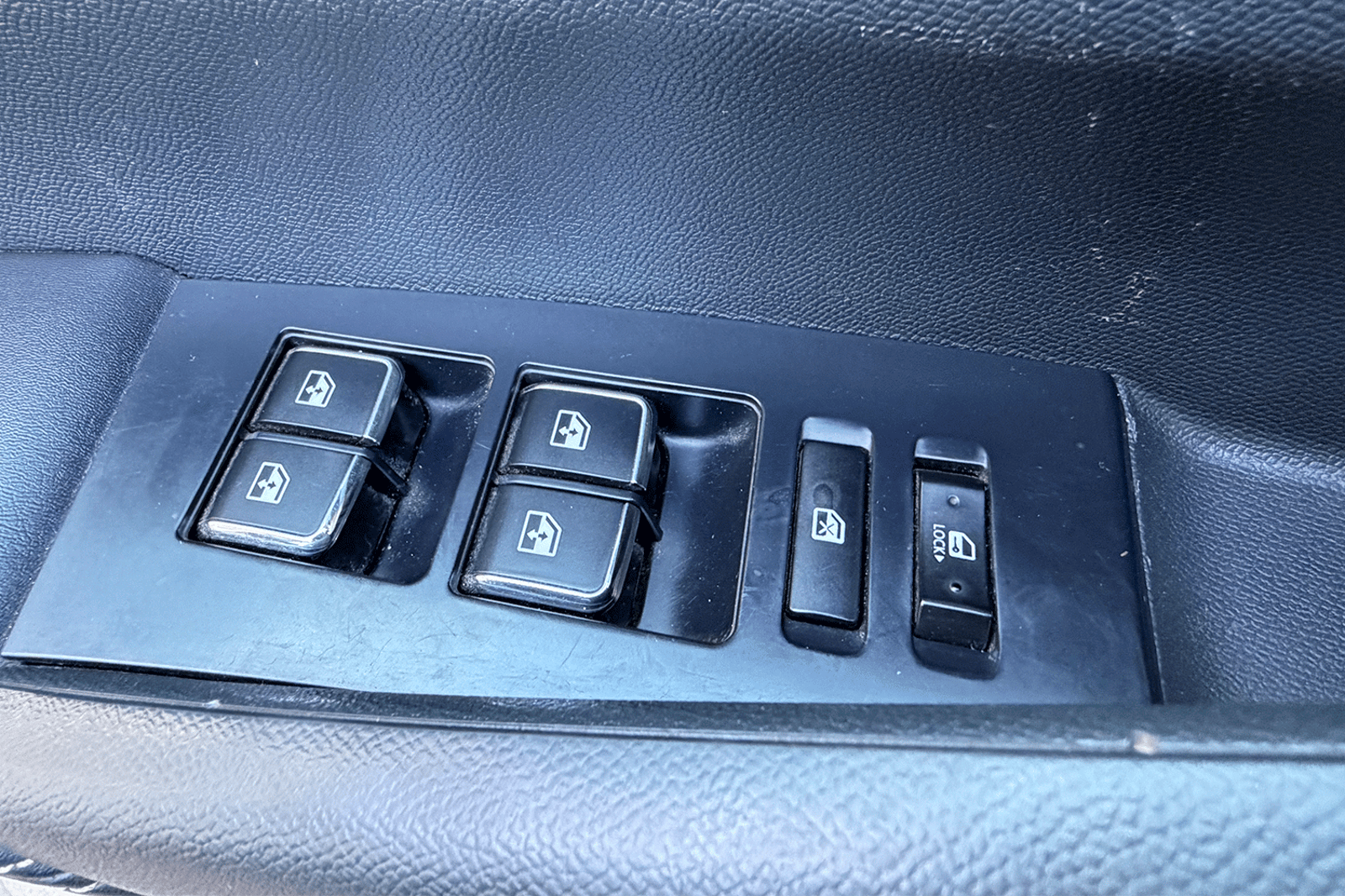 PEUGEOT Landtrek Active BlueHdi 180 4x4 AT 2024 - Imagen 5 de 12