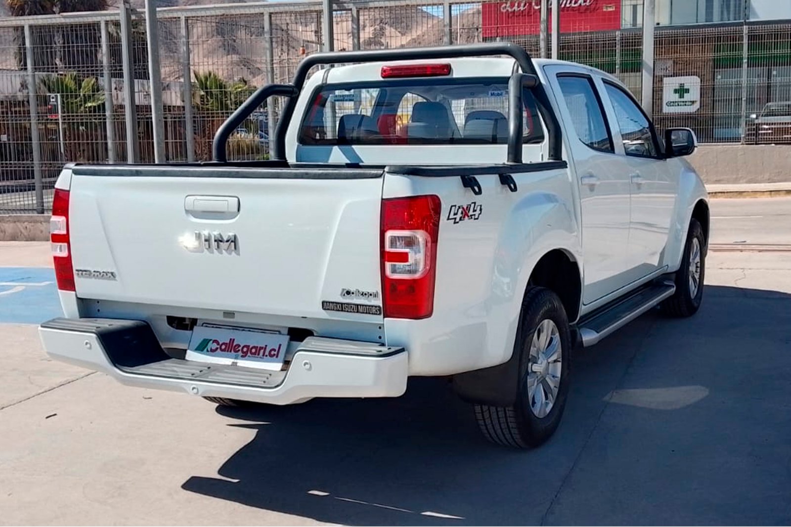 JIM REMAX CRDI DC 4X4 2.5 2026 - Imagen 8 de 12