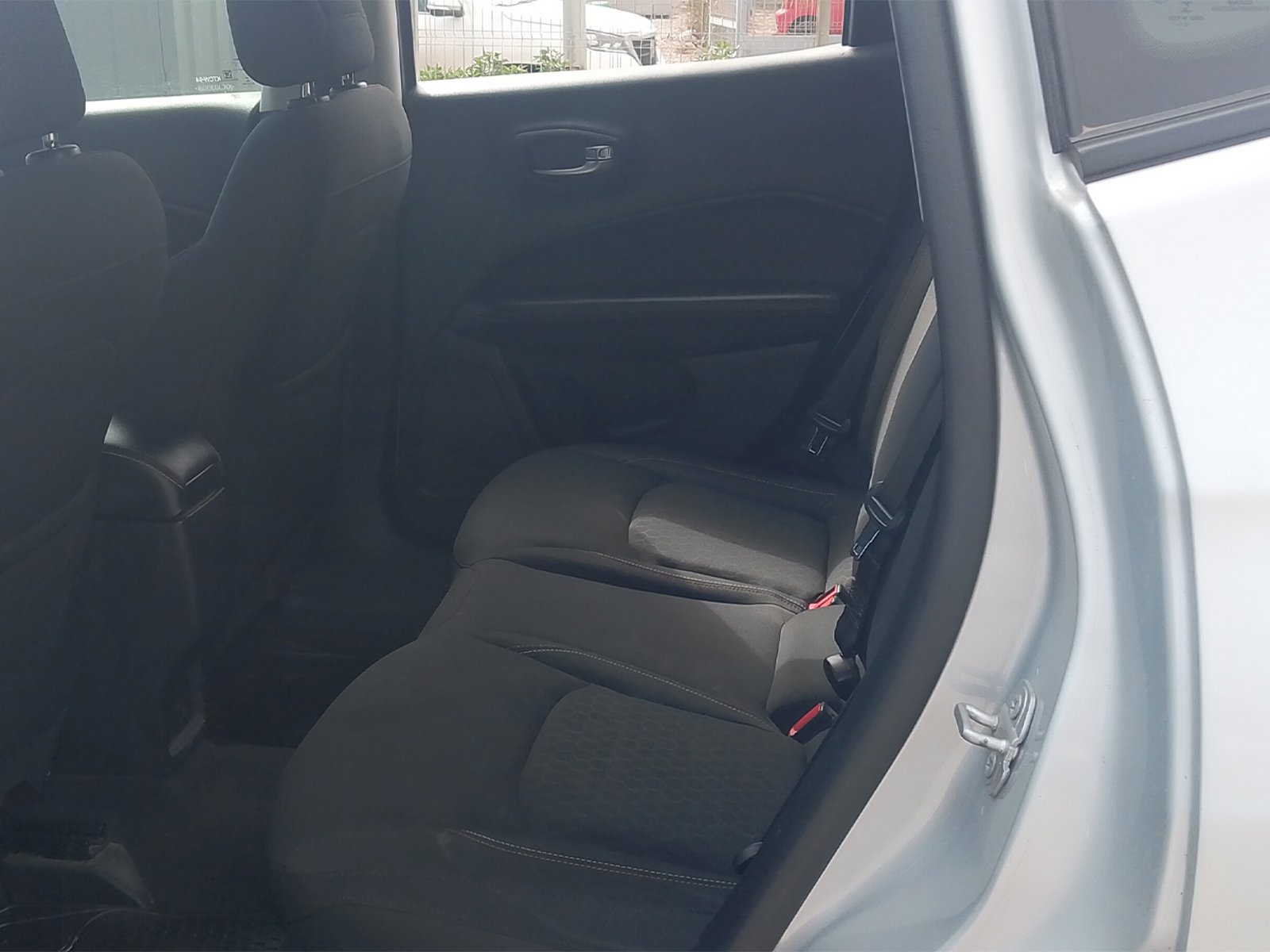 Jeep ALL NEW COMPASS SPORT LX 2.4 2019 - Foto 5 de 12