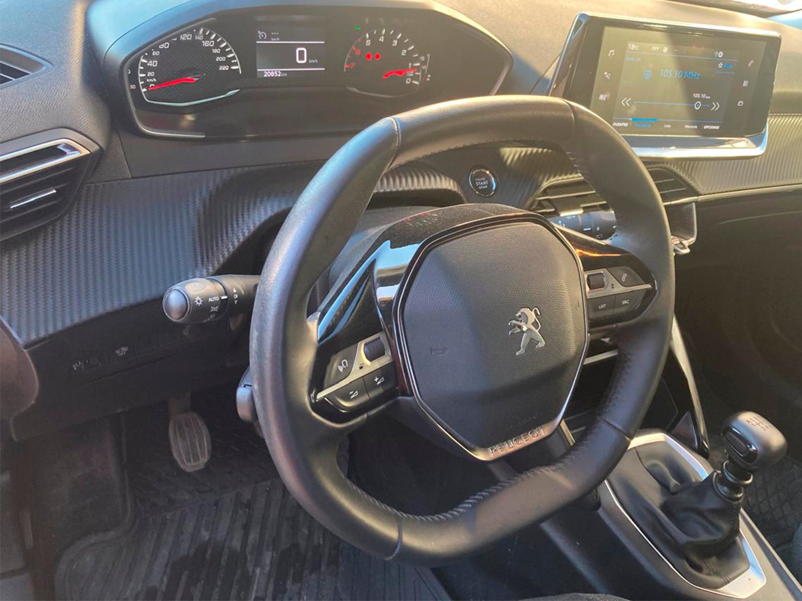 Peugeot 2008 PURETECH 130 1.2 2021 - Foto 5 de 12