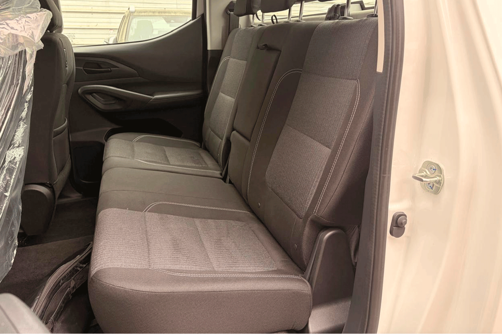 PEUGEOT LANDTREK ACTIVE Diesel 180hp 4X4 AT 2025 - Imagen 7 de 12