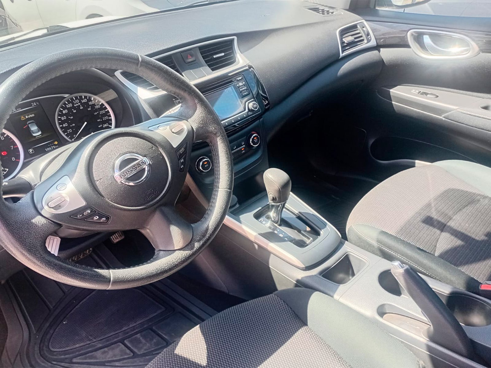 Nissan SENTRA 1.8 AT 2020 - Foto 5 de 12
