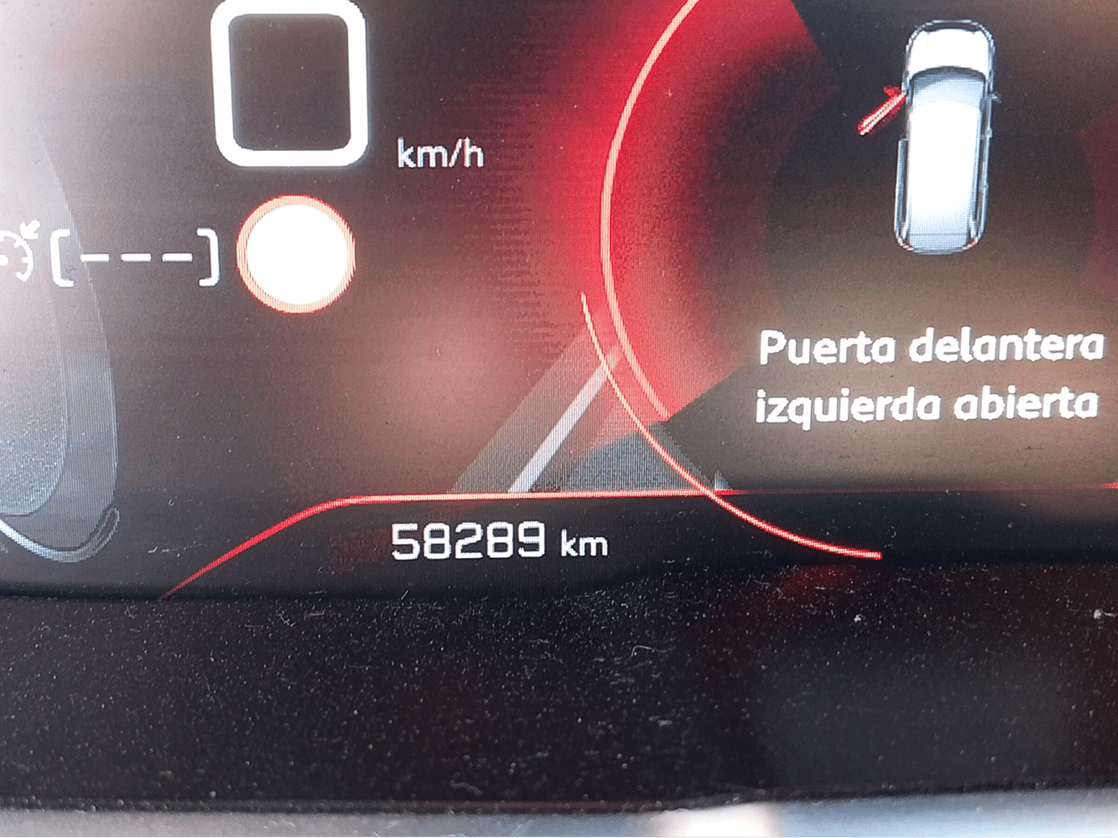 Peugeot 5008 PURETECH 180 1.6 AUT 2020 - Foto 2 de 12