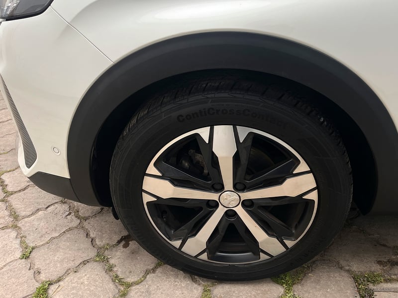 Peugeot 5008 PURETECH 180 EAT8 1.6 AUT 2022 - Imagen 10 de 12