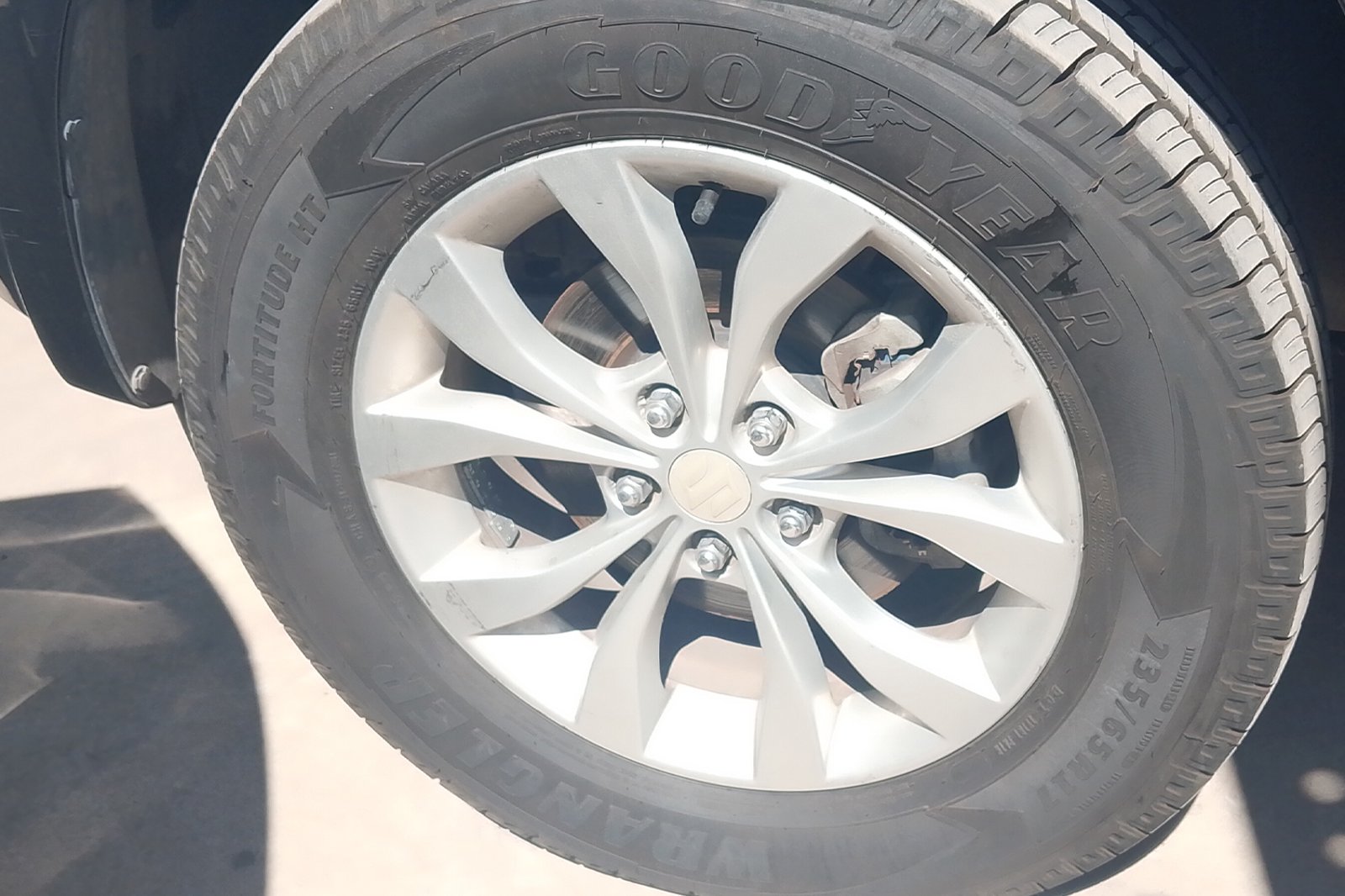 SUZUKI GRAND NOMADE GLX 2.4 AUT 2019 - Imagen 9 de 12
