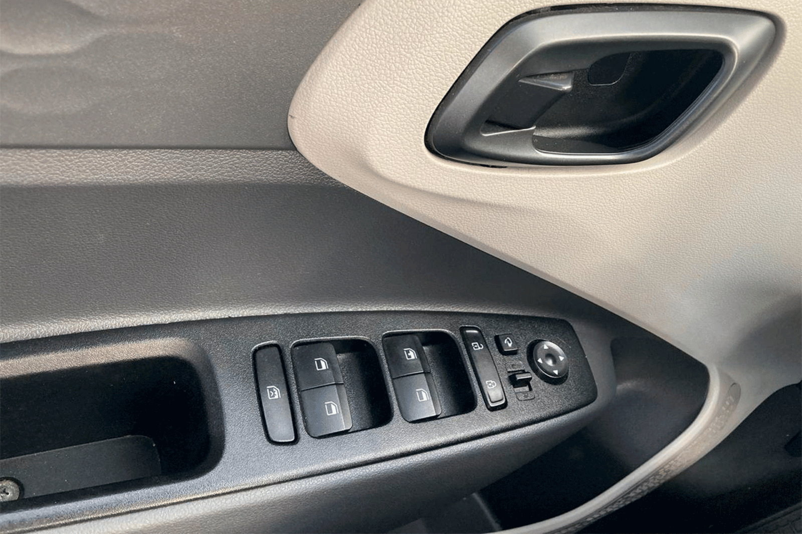 HYUNDAI GRAND I10 SDN 1.2 2023 - Imagen 3 de 12