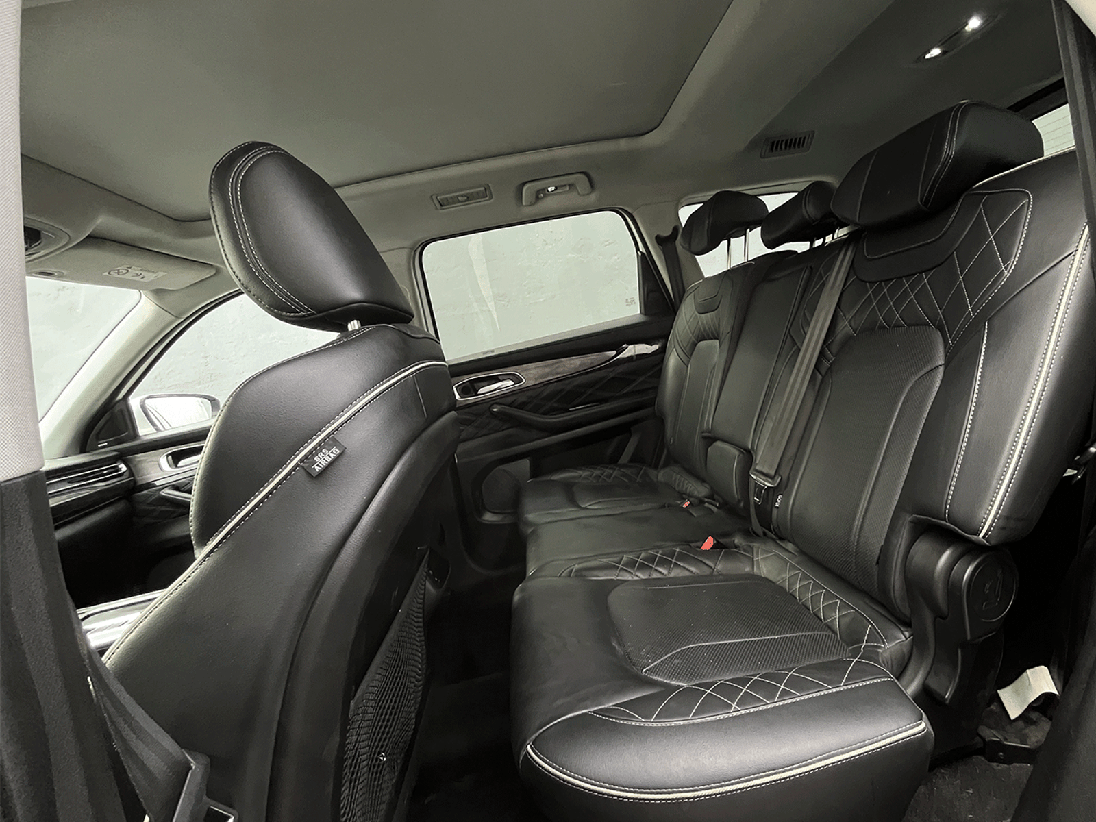 Exeed BORN FOR MORE VX UNLIMITED 4X4 2.0 AUT 2025 - Foto 2 de 12