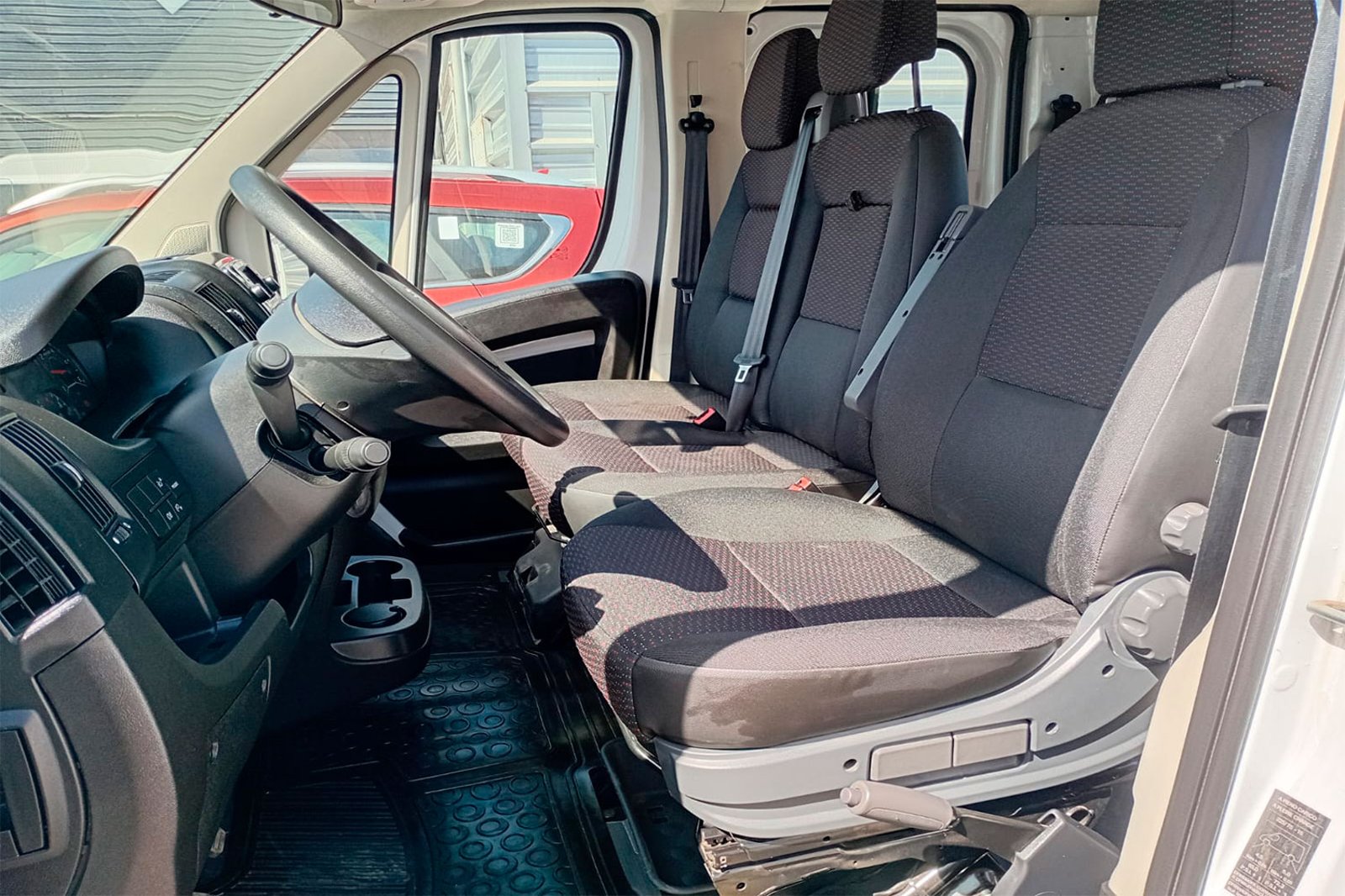 PEUGEOT BOXER L4 BLUEHDI 2.2 2024 - Imagen 3 de 11
