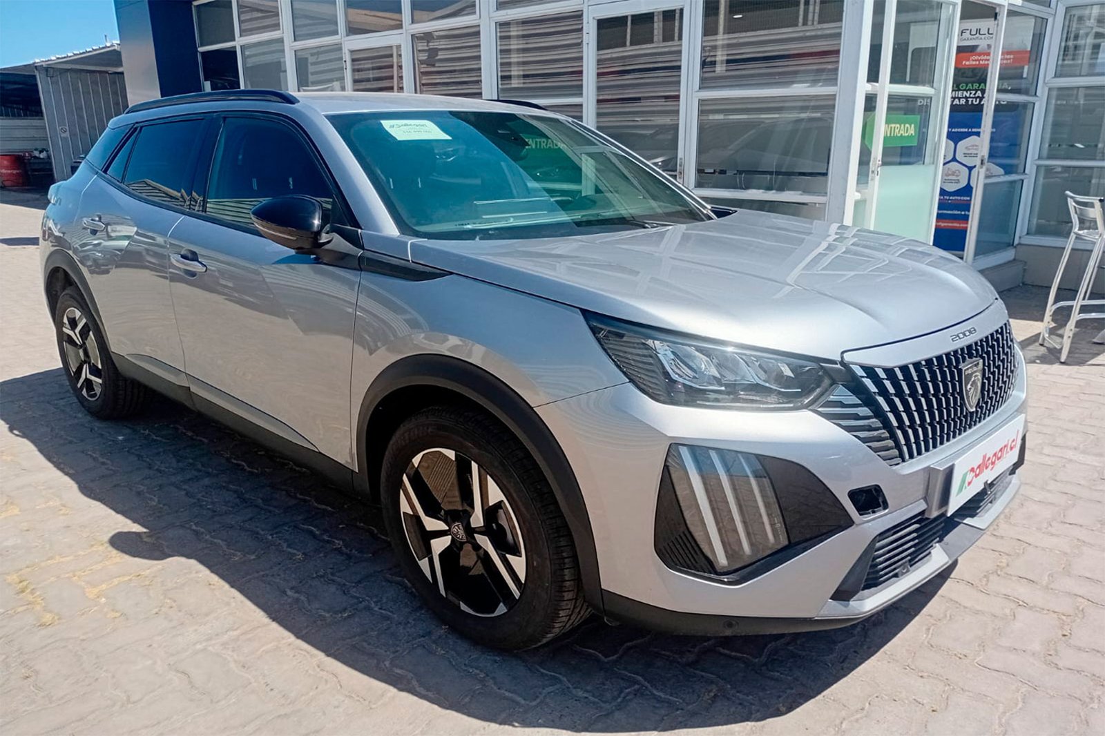 PEUGEOT 2008 ALLURE 130 1.2 2025 - Imagen 8 de 12