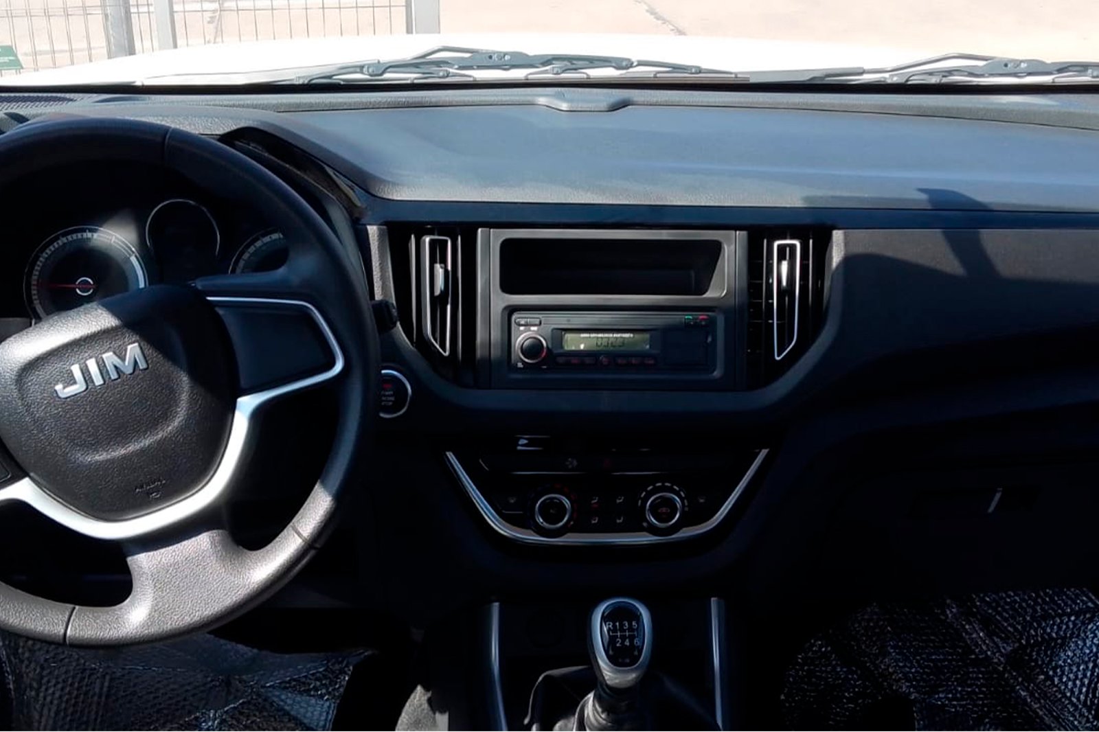 JIM REMAX CRDI DC 4X4 2.5 2026 - Imagen 7 de 12