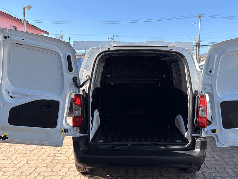 Opel COMBO MCA 1.5 TD 2025 - Imagen 9 de 11