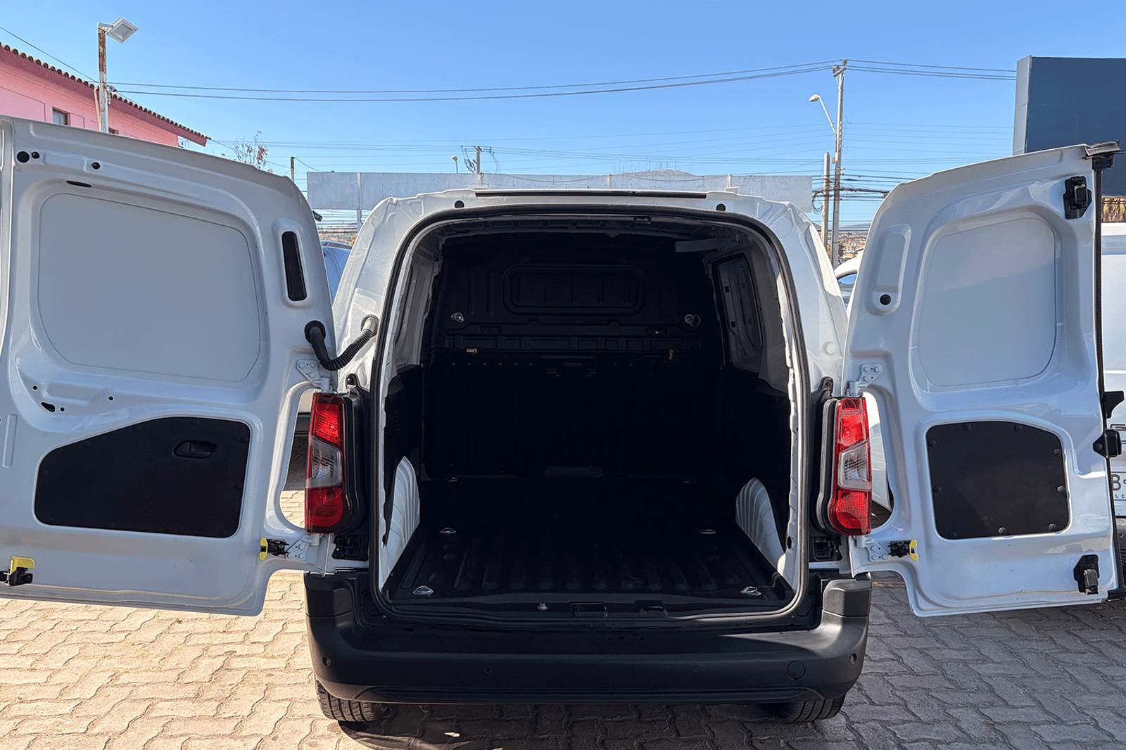 OPEL COMBO MCA 1.5 TD 2025 - Imagen 9 de 11