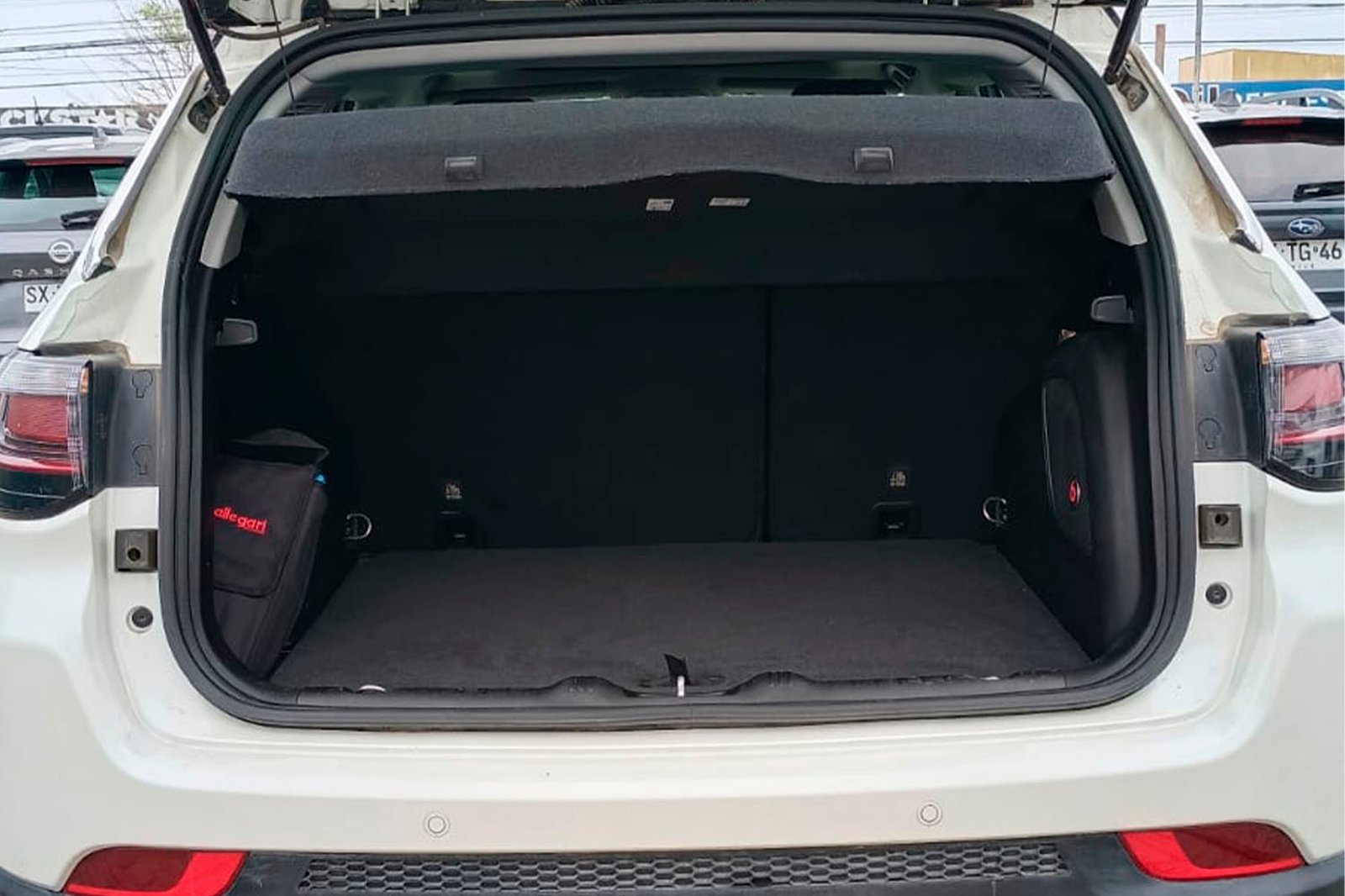 JEEP COMPASS LIMITED 4X2 1.3 AUT 2025 - Imagen 11 de 12