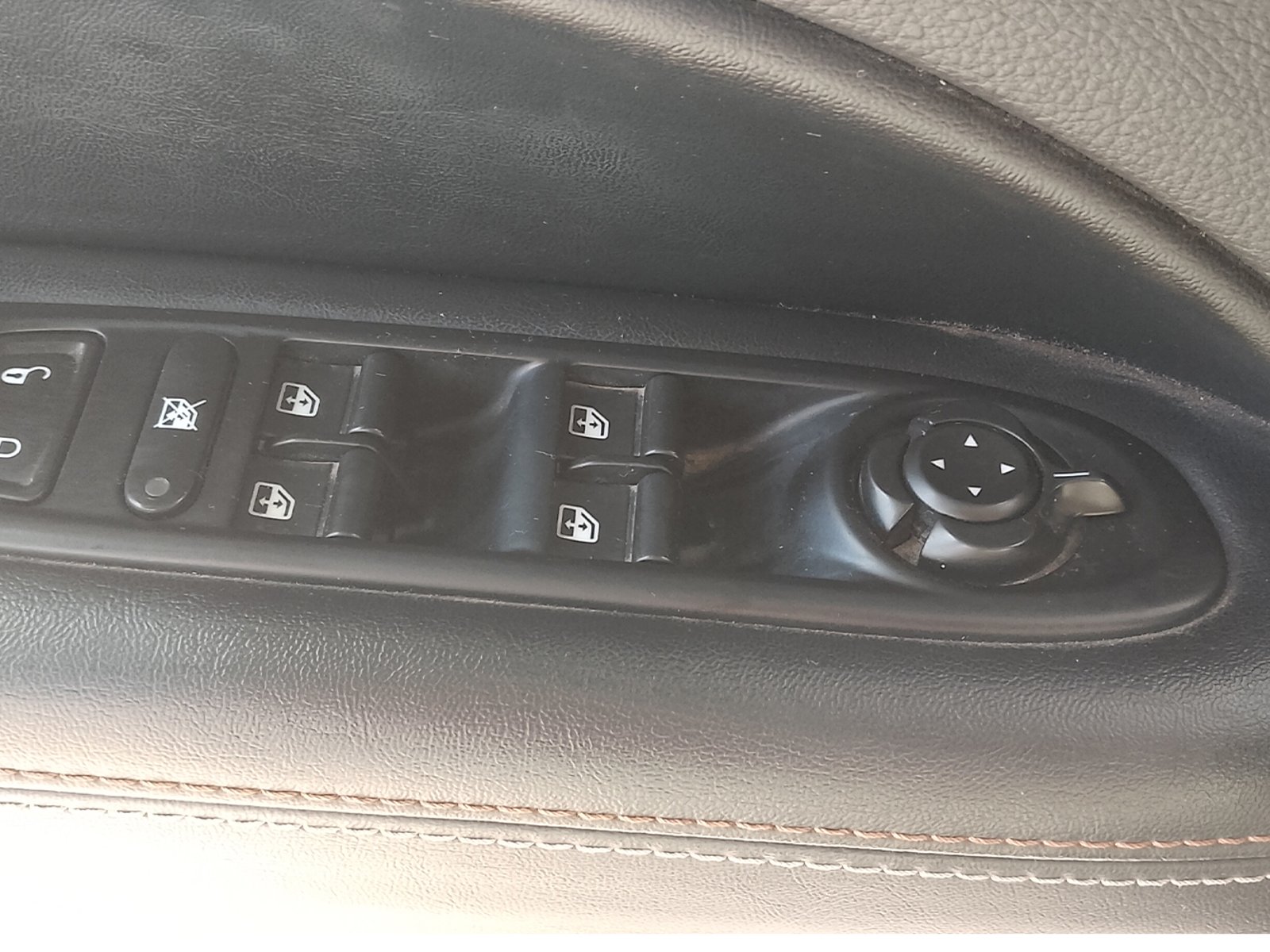 Jeep ALL NEW COMPASS SPORT LX 2.4 2019 - Foto 2 de 12