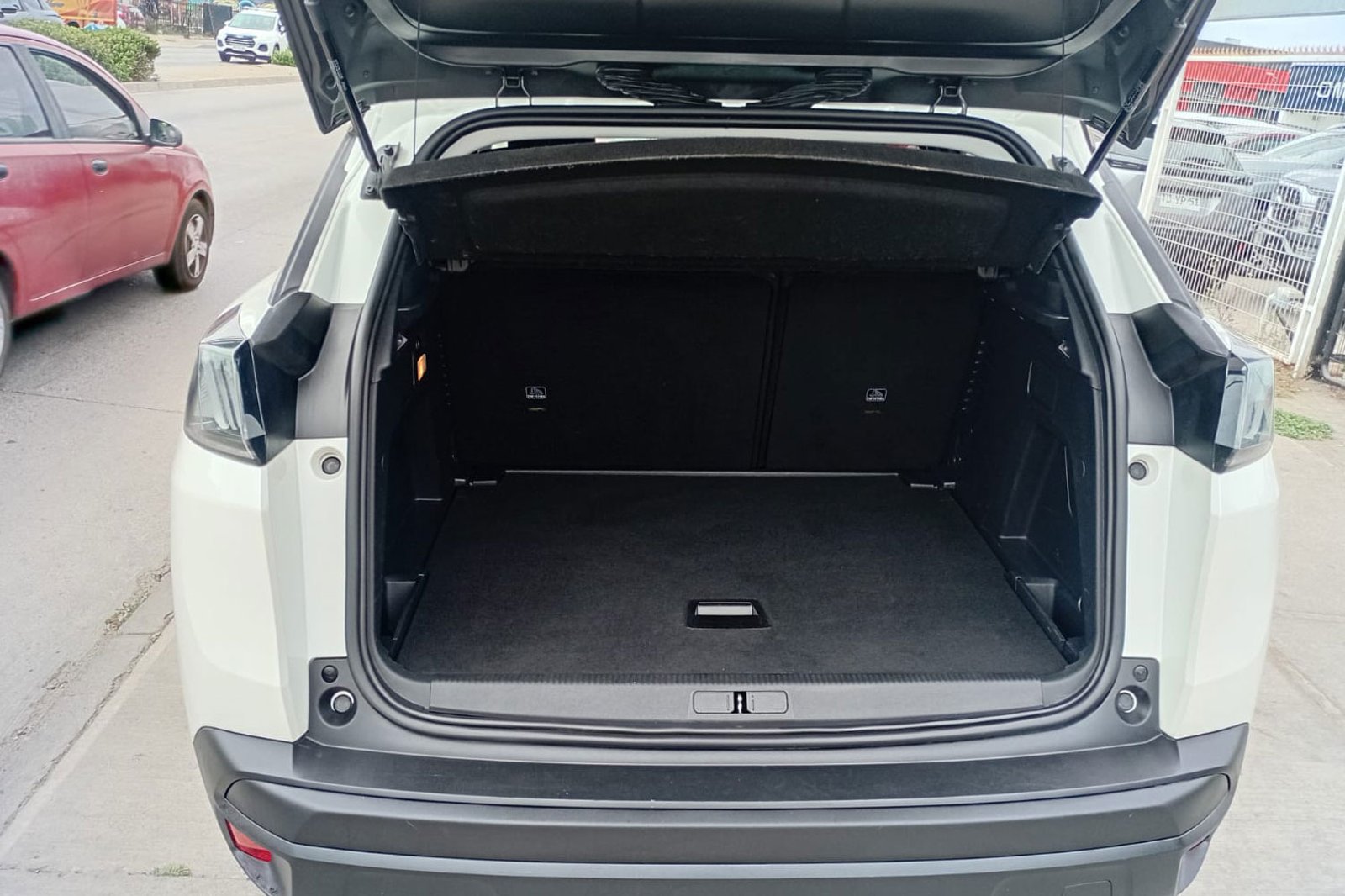 PEUGEOT 3008 PURETECH 1.2L 2023 - Imagen 12 de 12