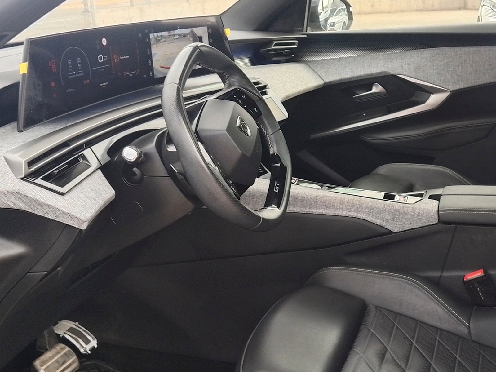 Peugeot 5008 MHEV 1.2 AUT 2026 - Foto 5 de 12