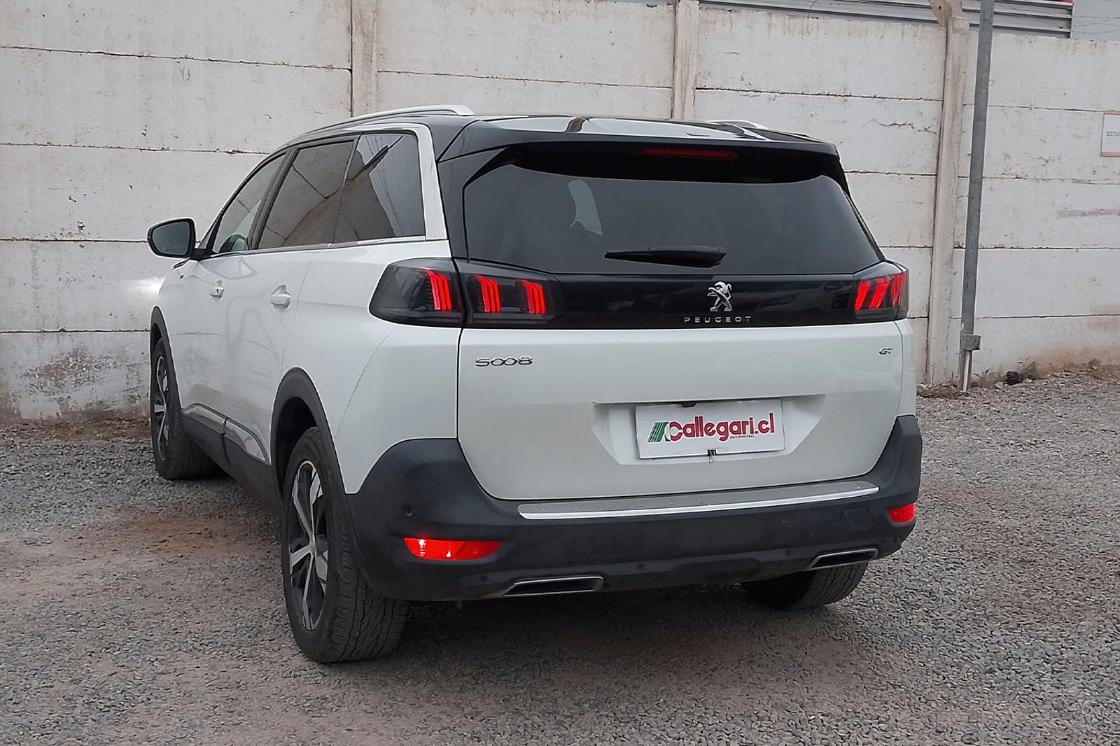 PEUGEOT 5008 BLUEHDI 130 1.5 AUT 2023 - Imagen 10 de 12
