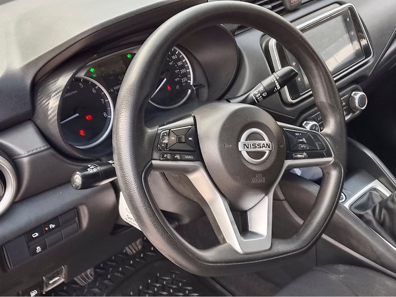 Nissan VERSA MT 1.6 2023 - Imagen 4 de 12