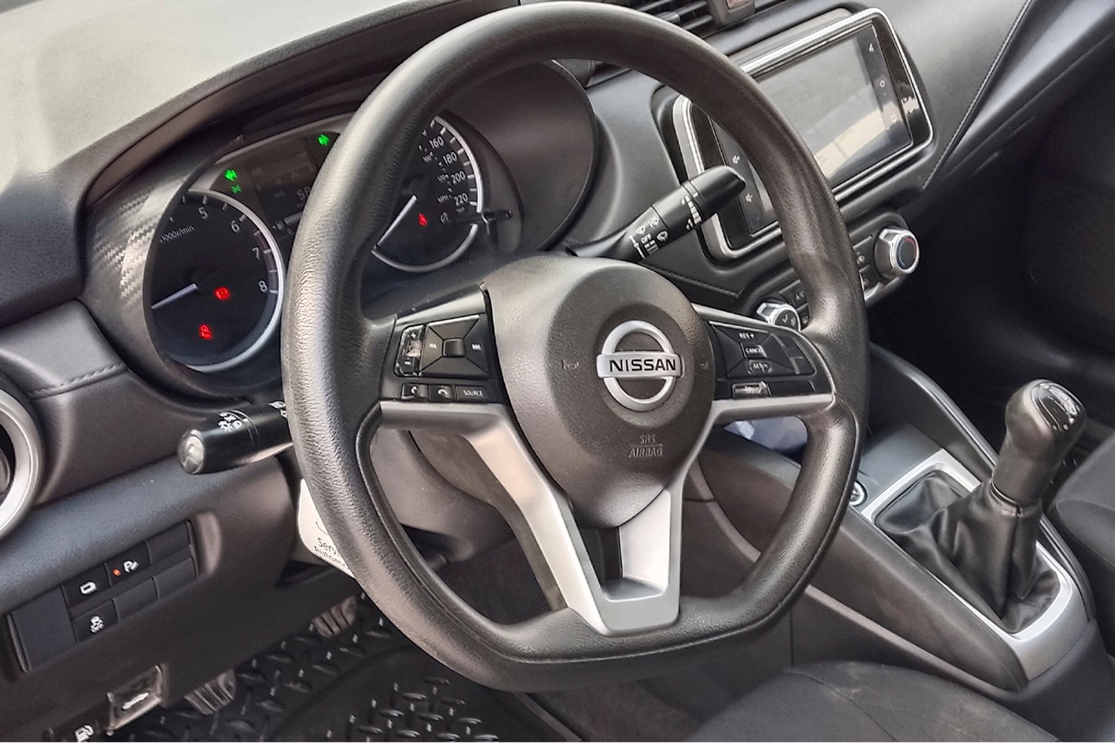 Nissan VERSA MT 1.6 2023 - Imagen 4 de 12