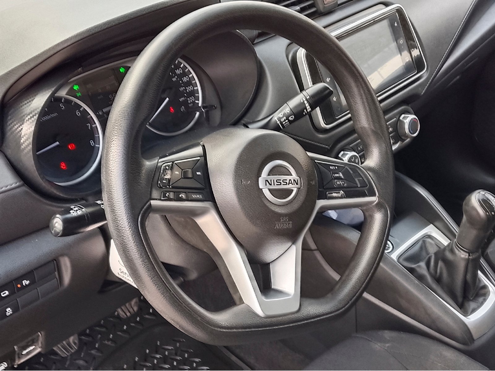 Nissan VERSA MT 1.6 2023 - Foto 4 de 12