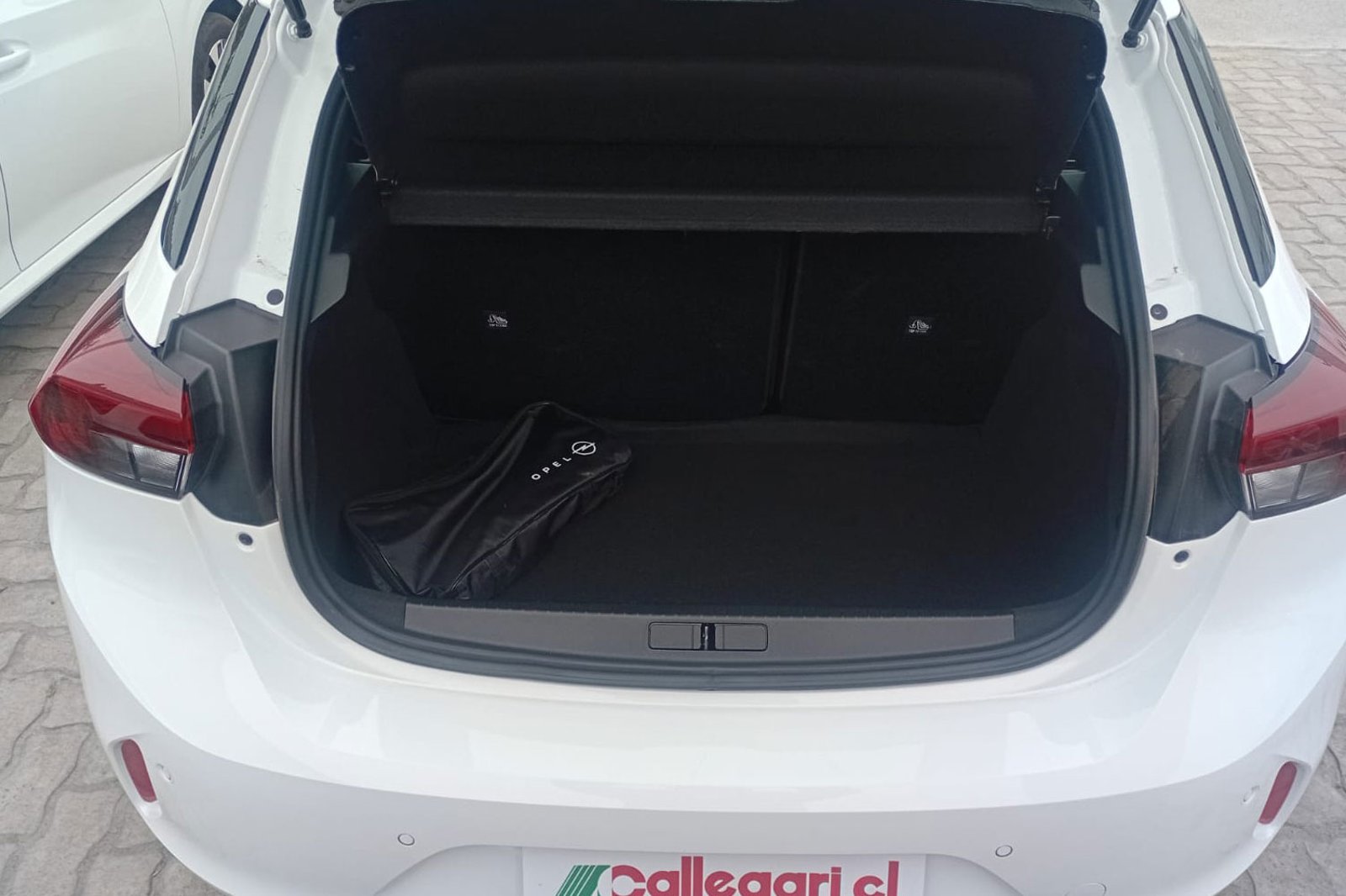 OPEL NEW CORSA MCA EDITION 1.2 MT5 2026 - Imagen 10 de 12