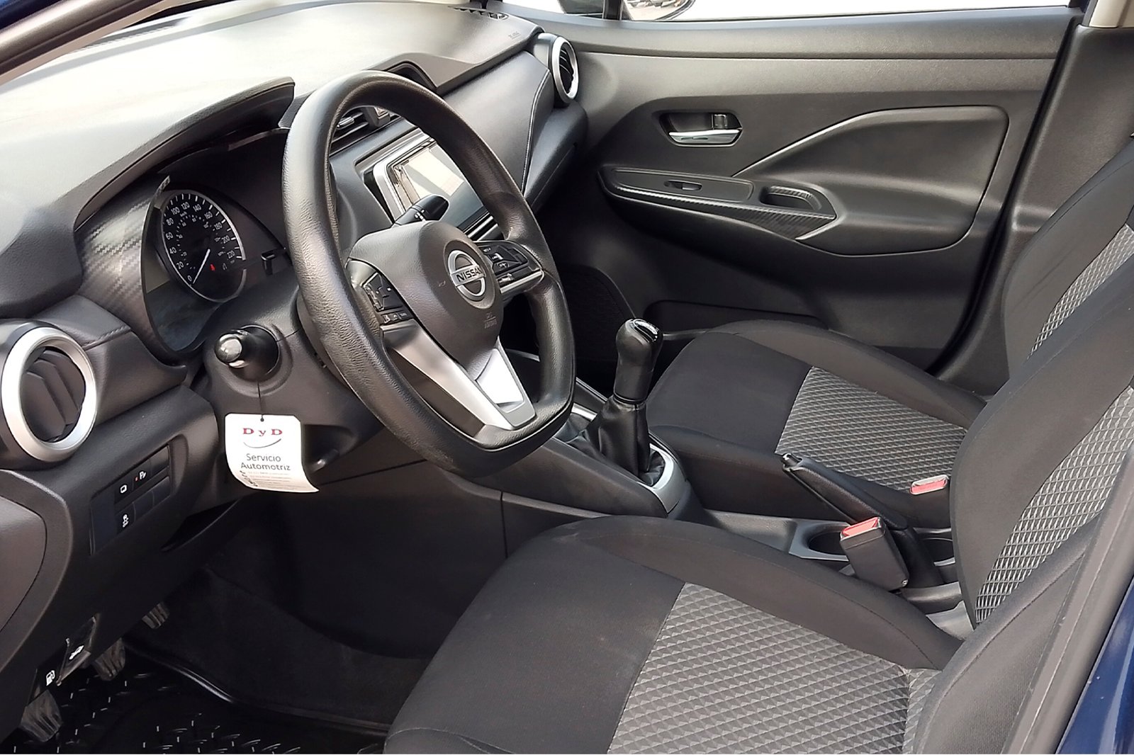 Nissan VERSA MT 1.6 2023 - Imagen 5 de 12