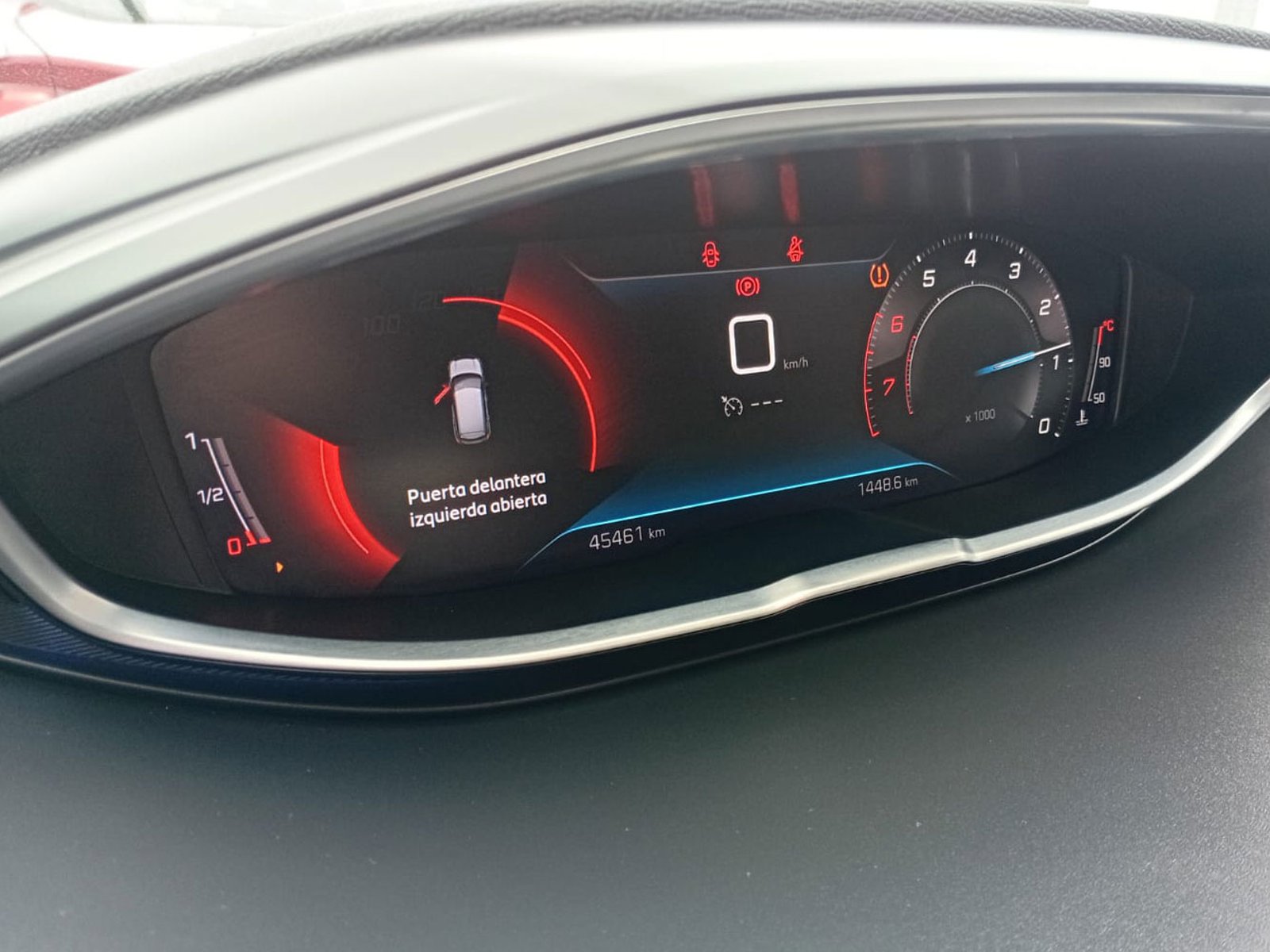 Peugeot 3008 PURETECH 1.2L 2023 - Foto 5 de 12