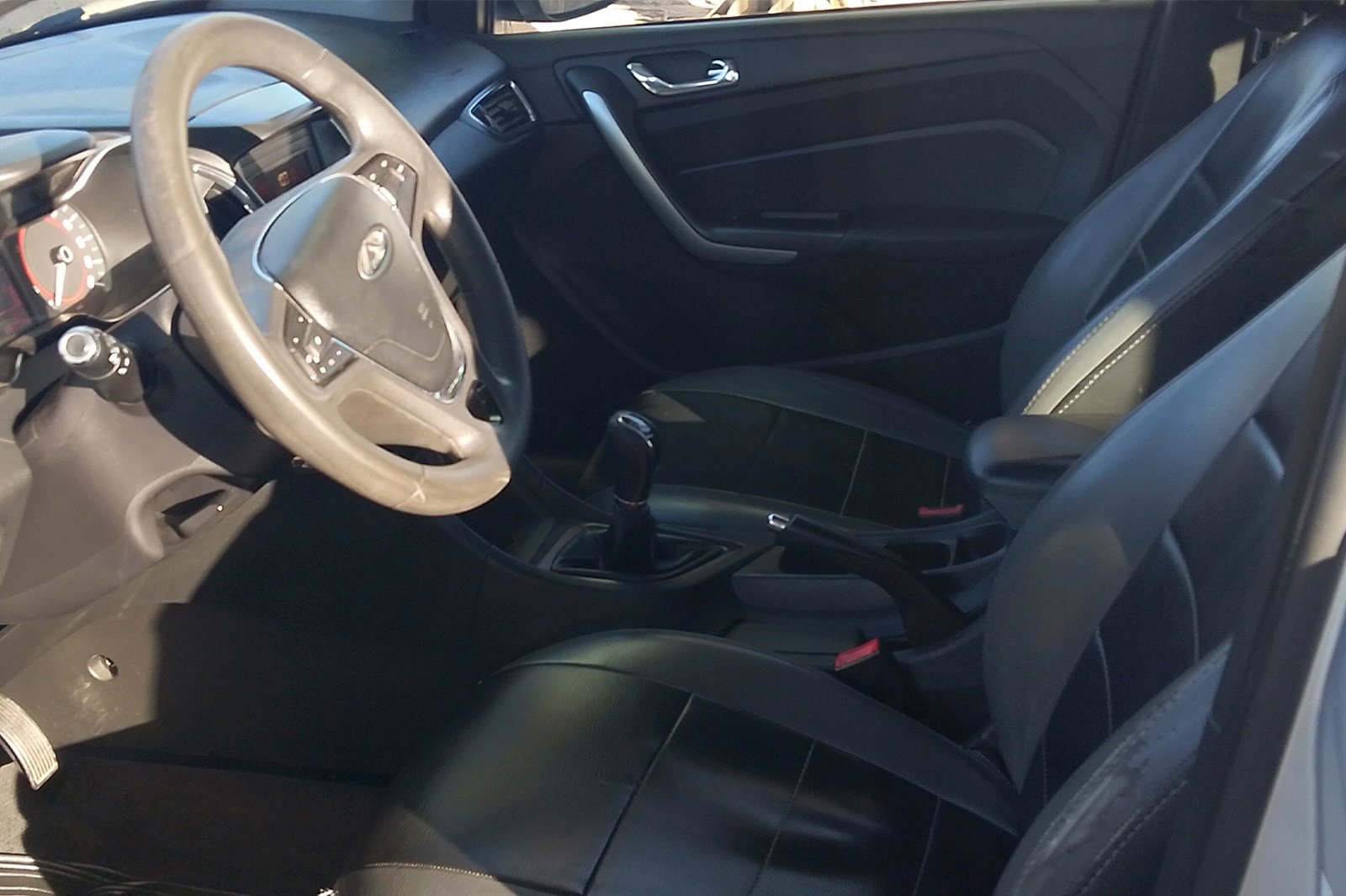 Chery ARRIZO 5 1.5 2019 - Imagen 5 de 12