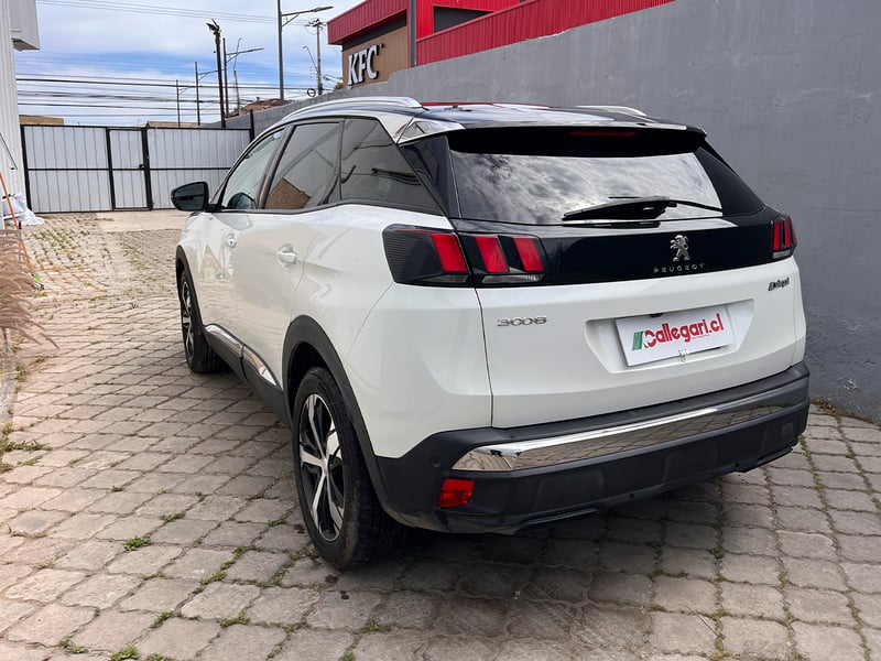 Peugeot 3008 BLUE HDI 130 EAT8 1.5 AUT 2023 - Imagen 9 de 12