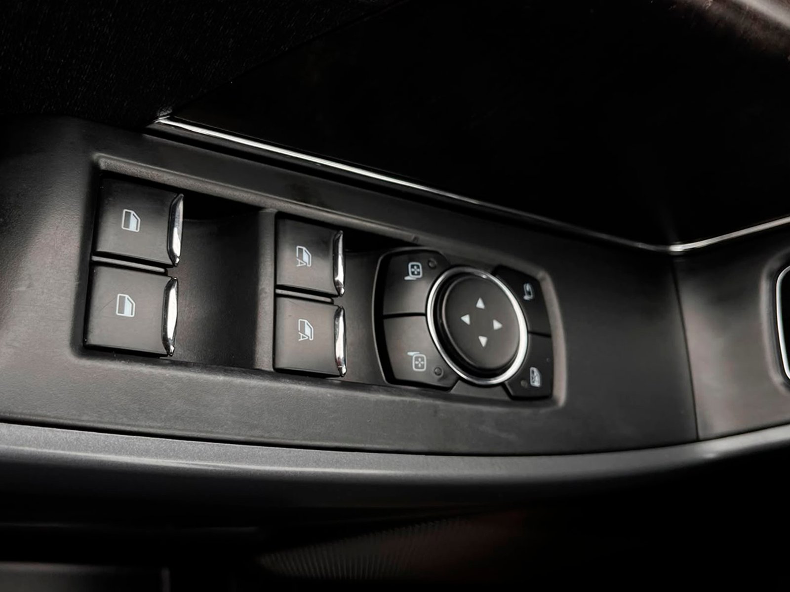 Ford F150 LARIAT LUXURY 4X4 5.0L AUT 2022 - Foto 3 de 12