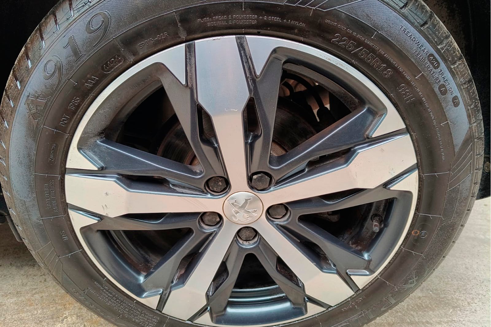 Peugeot 3008 ALLURE 1.6 AUT 2020 - Imagen 8 de 9