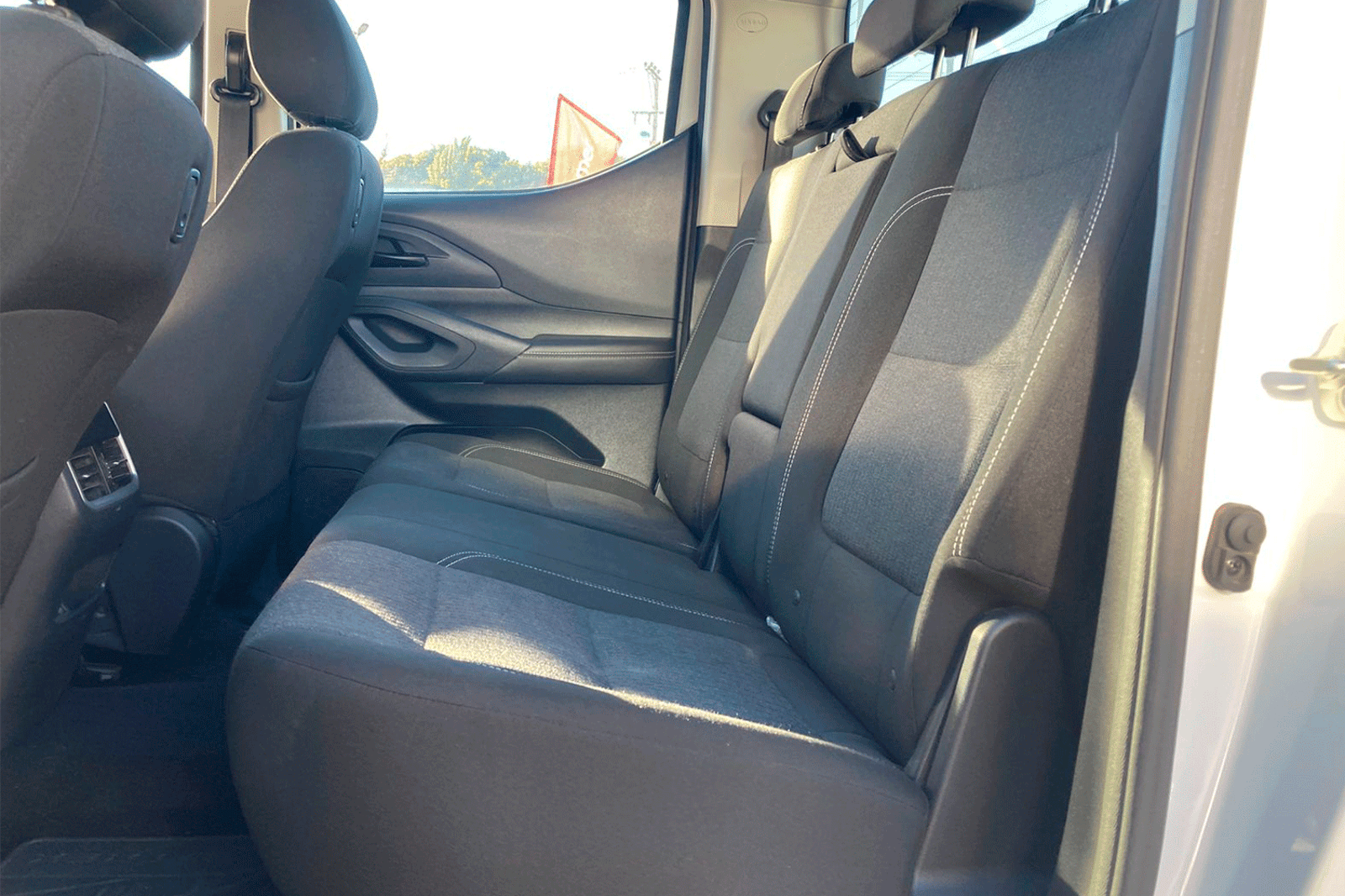 PEUGEOT Landtrek Active BlueHDi 180 4x4 AT 2024 - Imagen 6 de 11