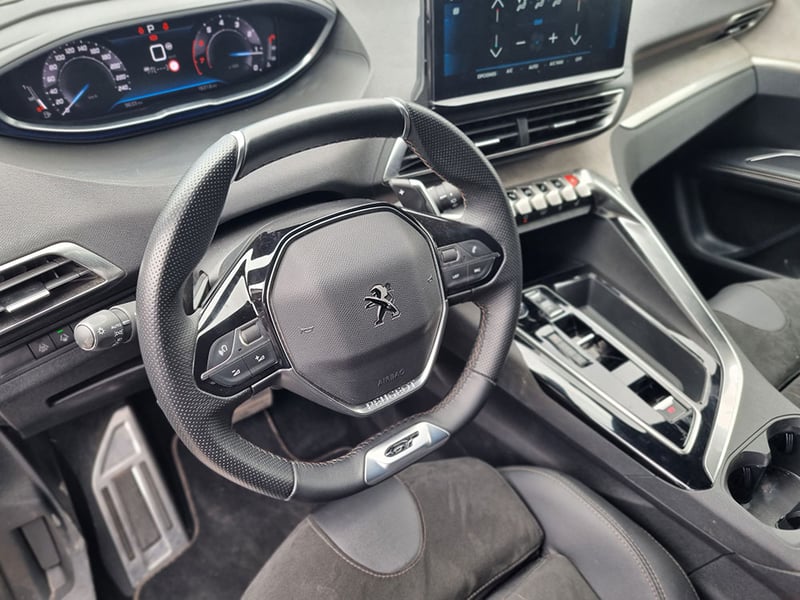 Peugeot 3008 GT Black Pack Puretech 180 EAT8 2025 - Imagen 6 de 12