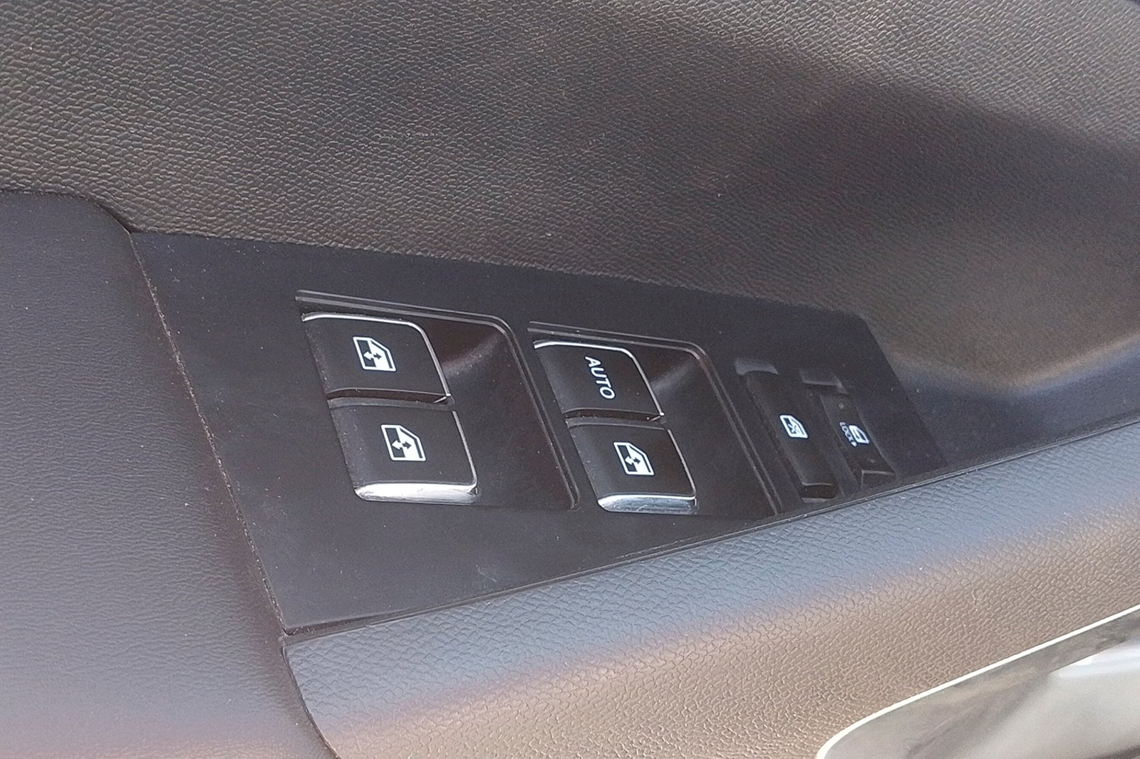 PEUGEOT LANDTREK BLUEHDI 4X4 2.2 AUT 2024 - Imagen 3 de 12