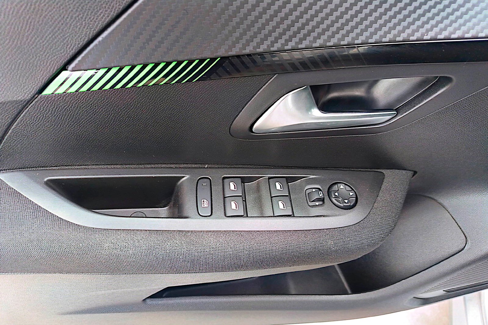 PEUGEOT Nuevo 208 MCA Active Pack Puretech 75 MT5 2025 - Imagen 7 de 12