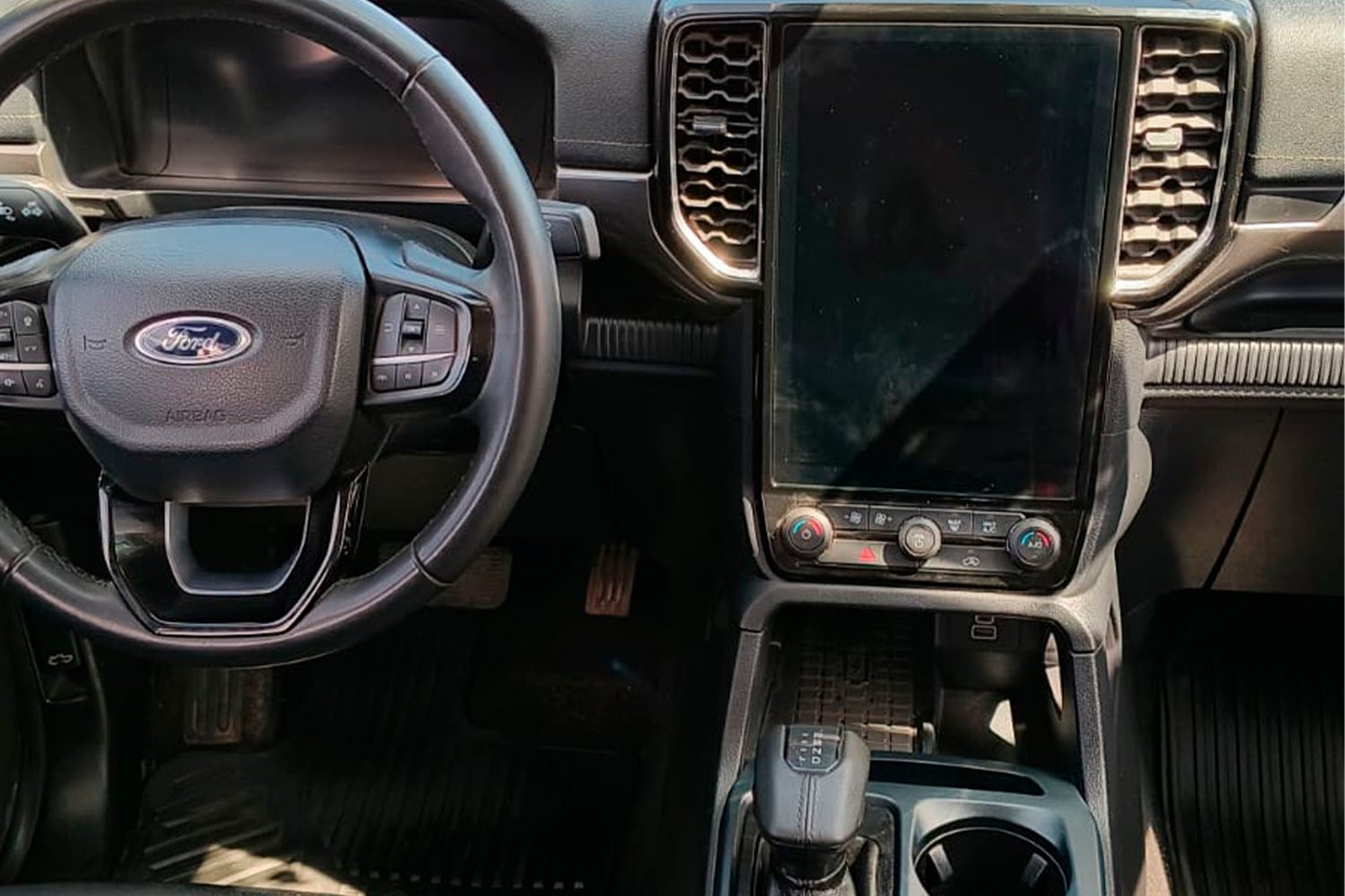 FORD RANGER LTD 4X4 3.0 AUT 2024 - Imagen 6 de 12