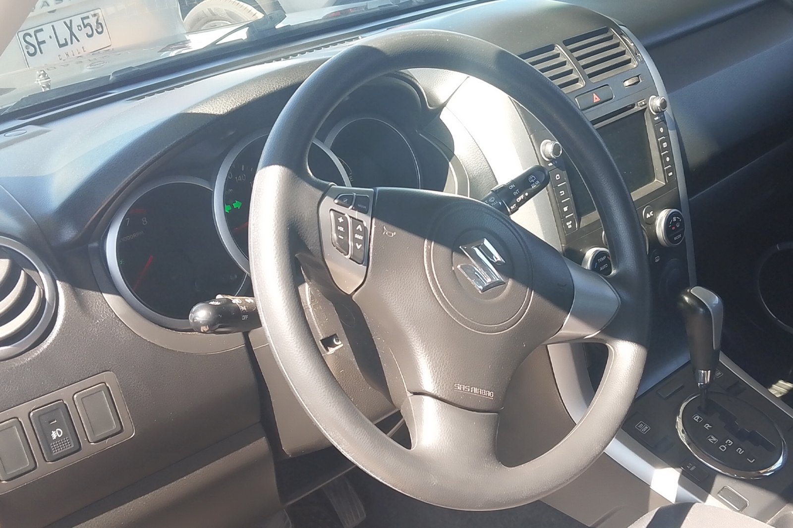 SUZUKI GRAND NOMADE GLX 2.4 AUT 2019 - Imagen 7 de 12