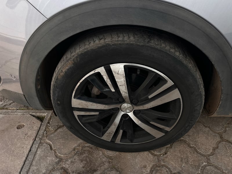 Peugeot 5008 BLUEHDI 130 1.5 AUT 2023 - Imagen 12 de 12