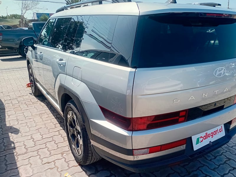 Hyundai SANTA FE MX5 GDI 2.5 AUT 2024 - Imagen 10 de 12