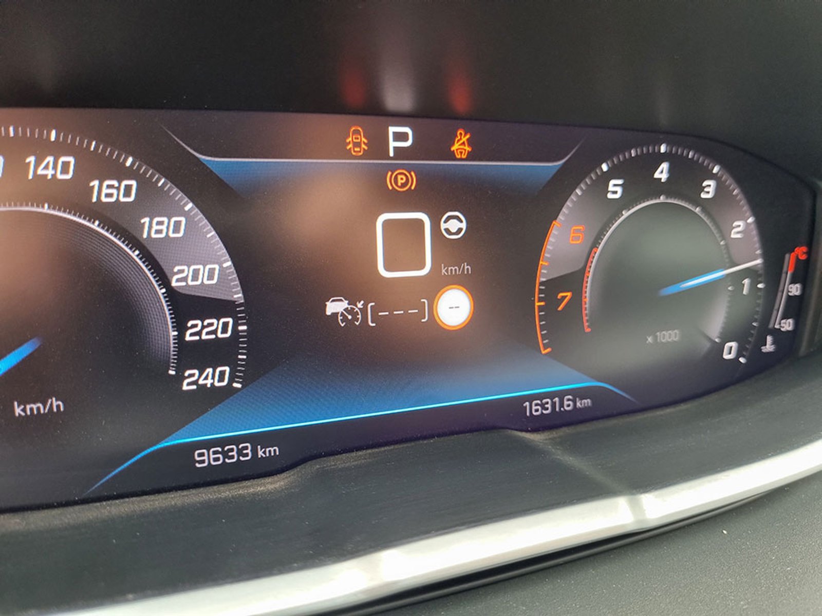 Peugeot 3008 GT Black Pack Puretech 180 EAT8 2025 - Foto 5 de 12