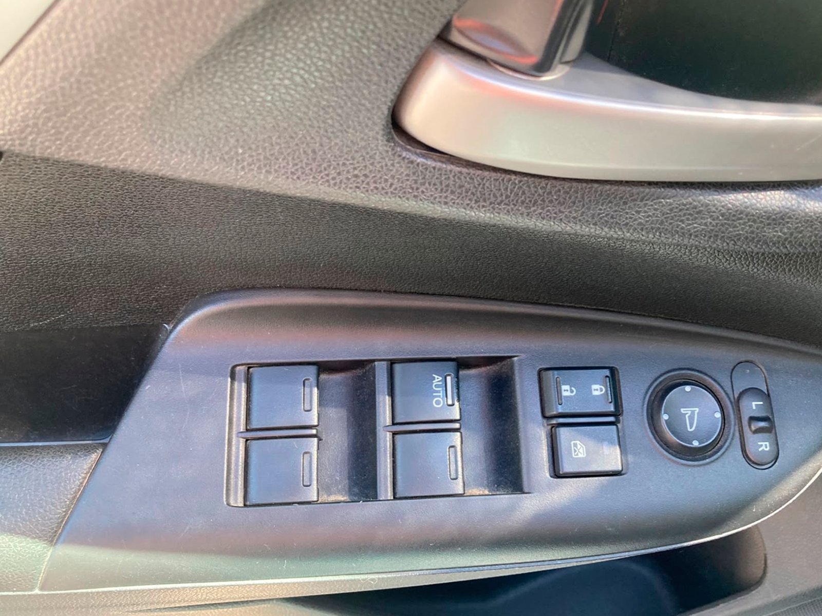 Honda WR V LX 1.5 AUT 2022 - Foto 5 de 12